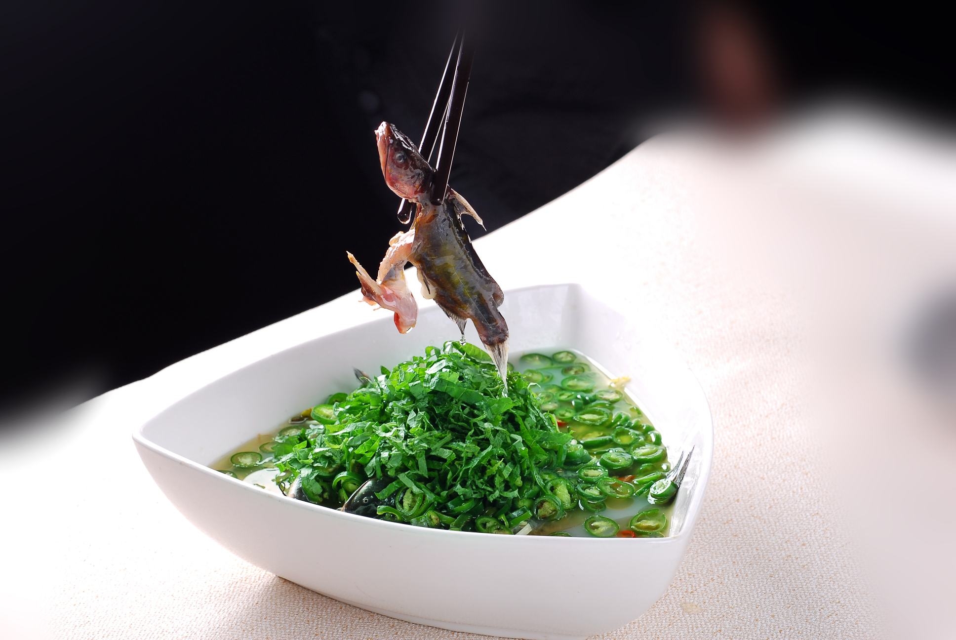 热菜鲜椒藿香黄腊丁高清图片