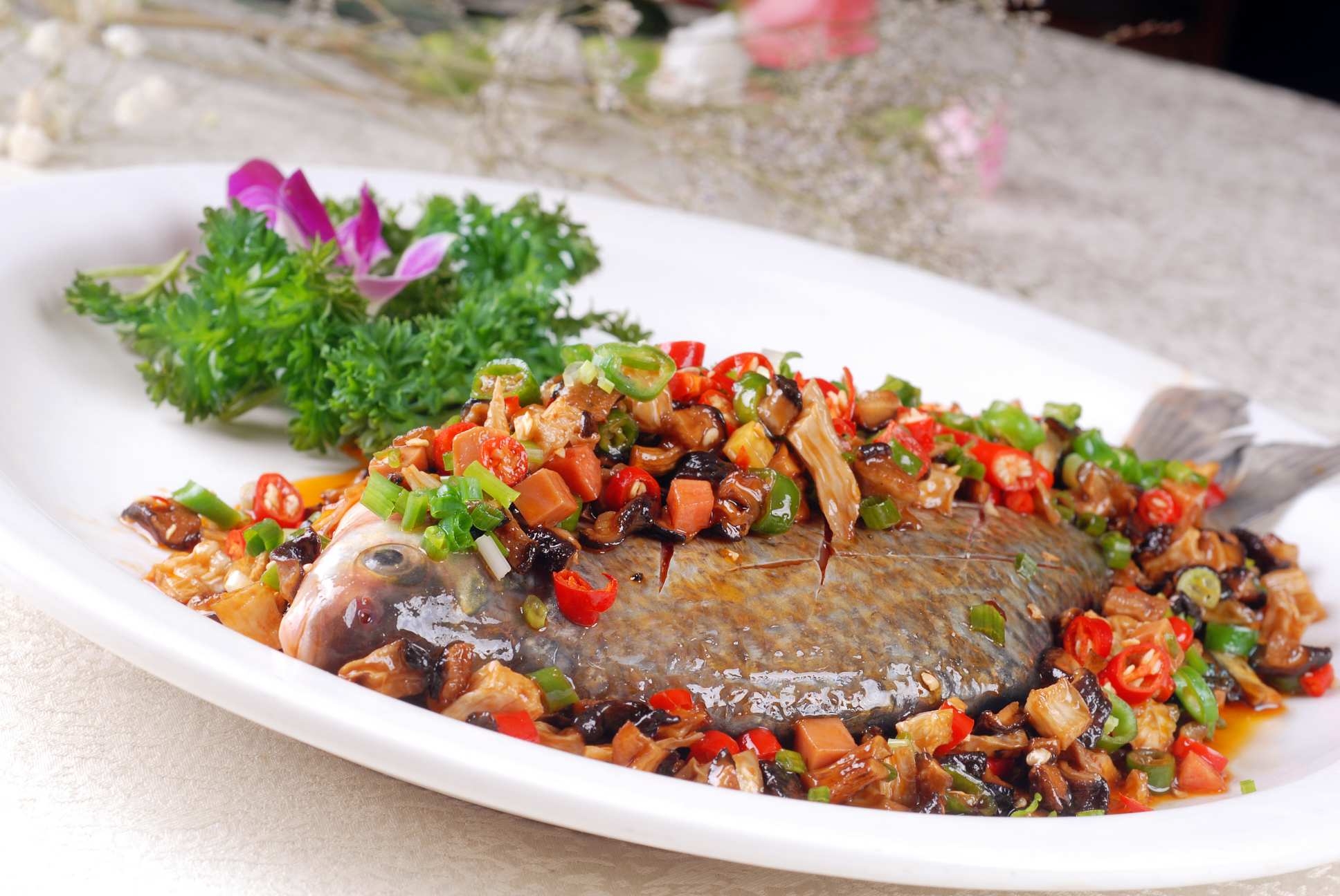 干烧鲳鱼高清图片