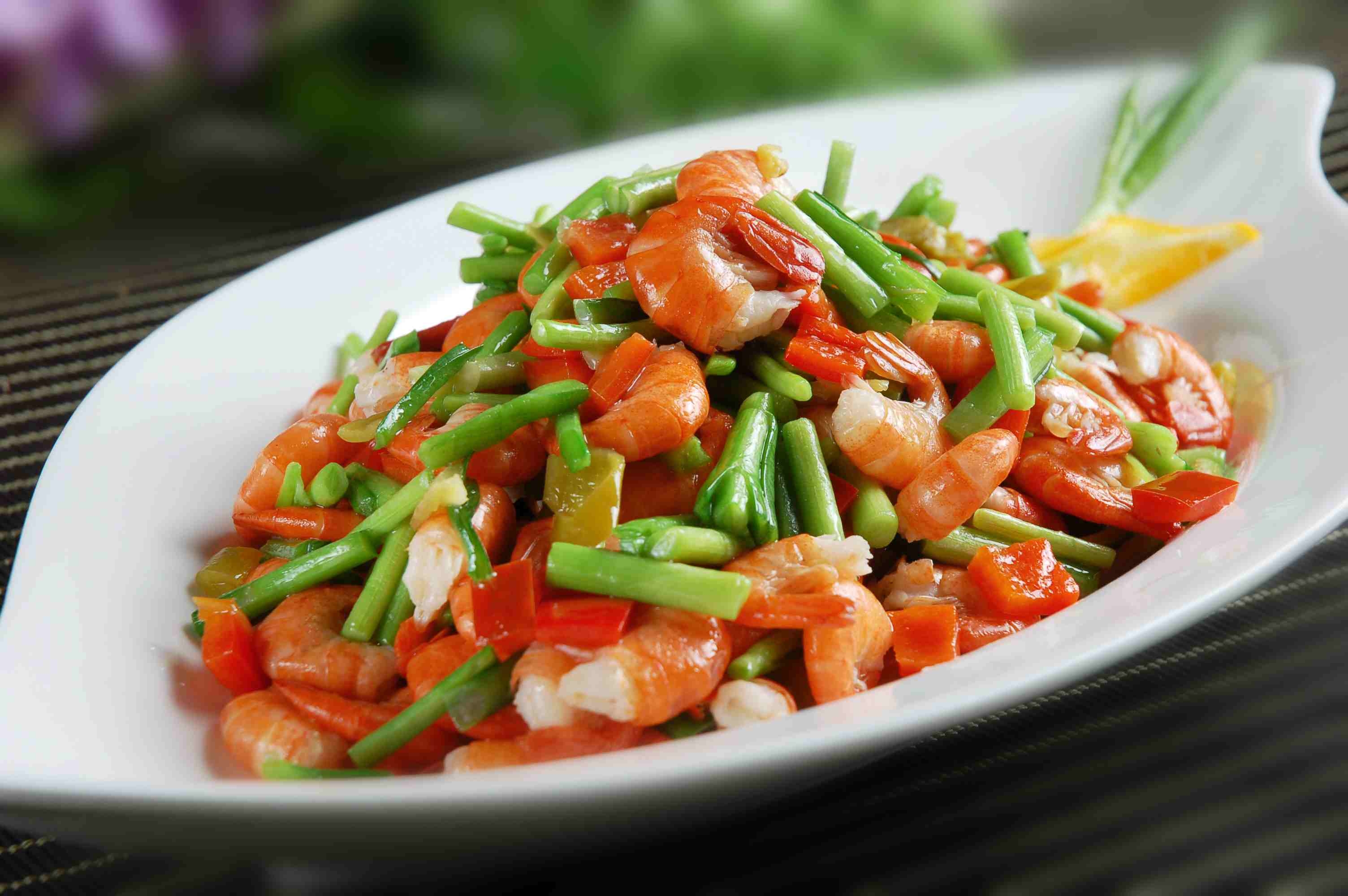 韭香河虾高清图片