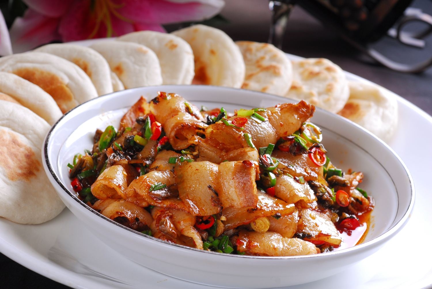 过桥回锅肉高清图片