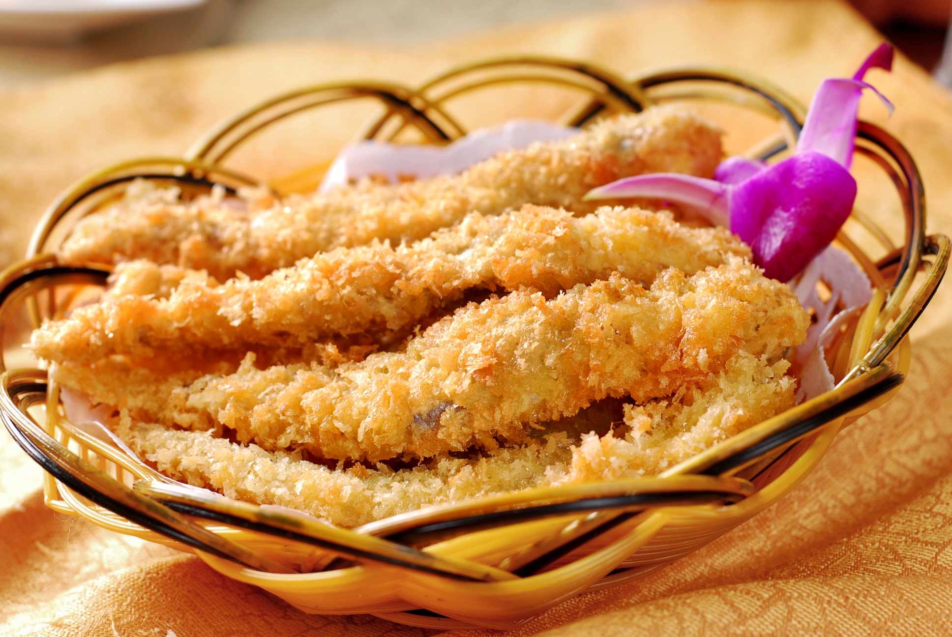 餐饮美食川菜椒盐多春鱼高清图片