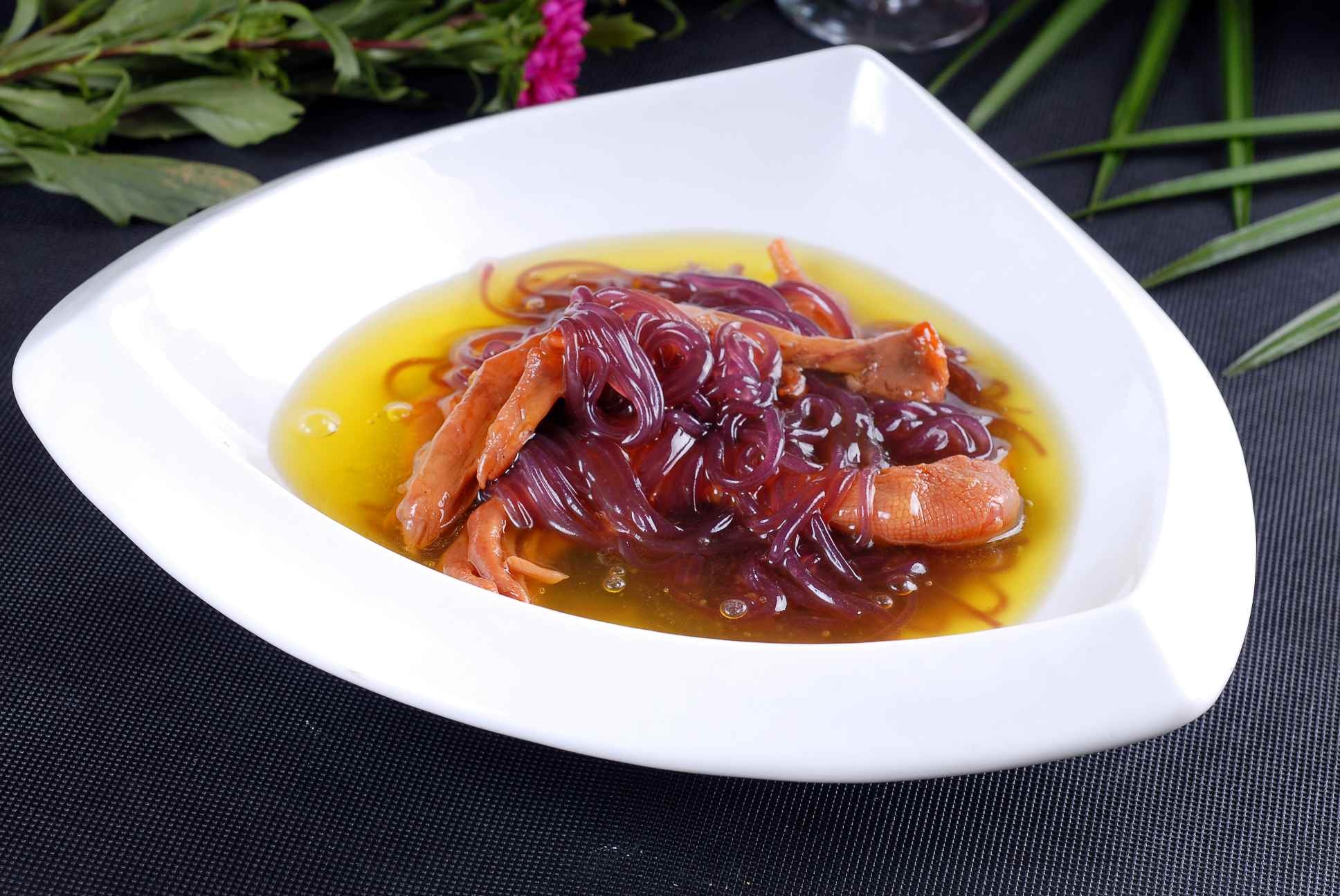 餐饮美食川菜紫薯粉捞鹅掌高清图片1013