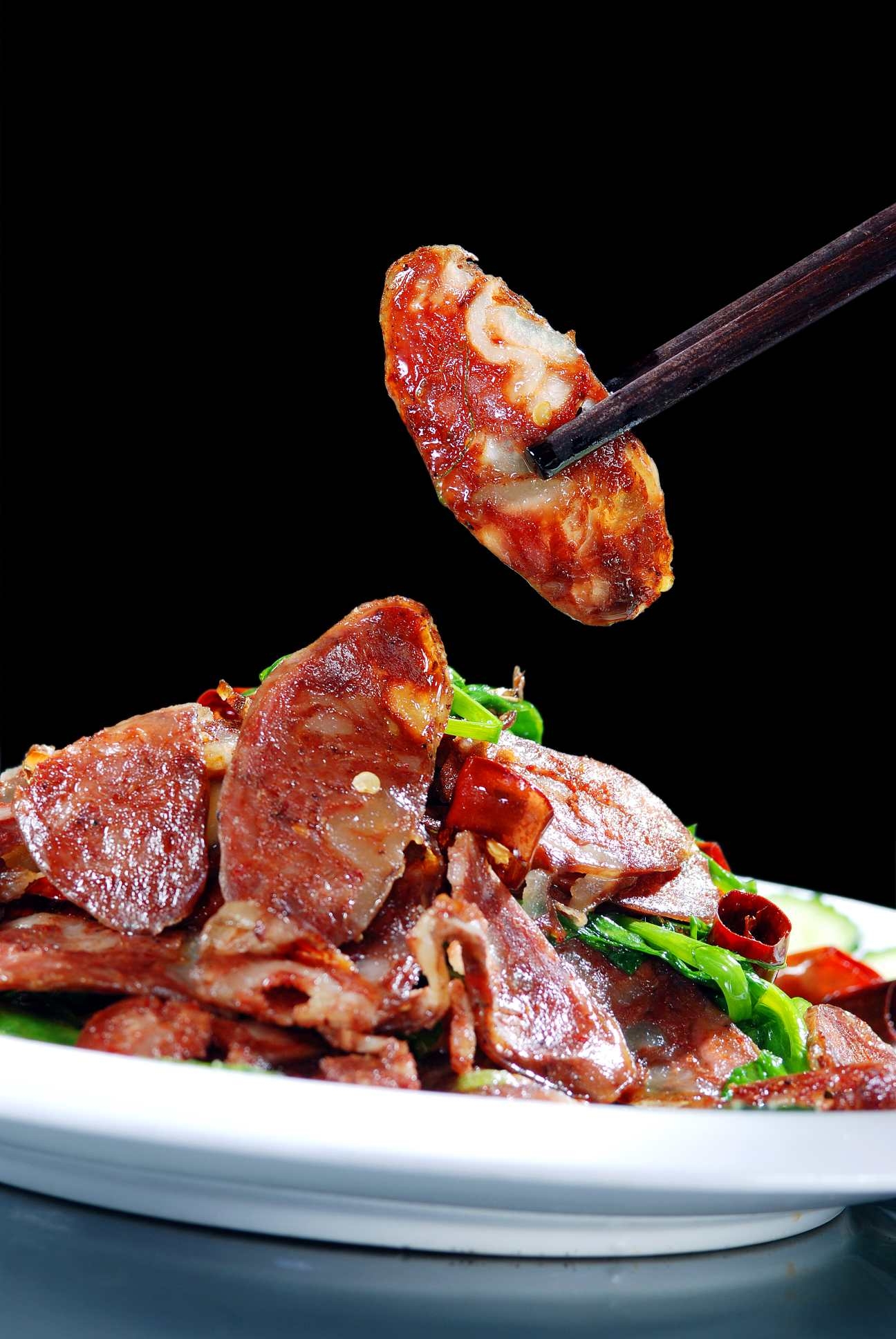 餐饮美食豆尖炒香肠宣传图片灯箱