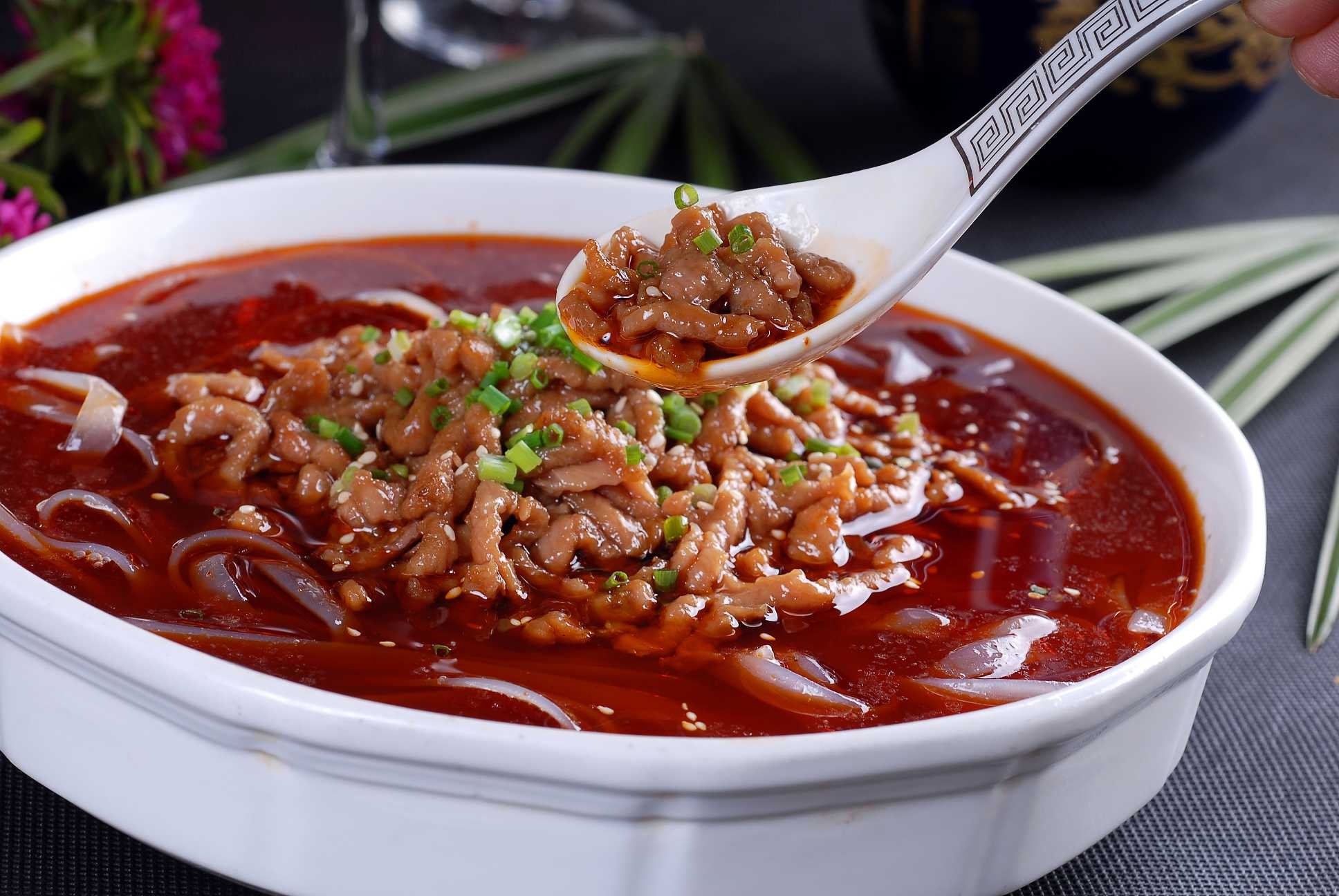 餐饮美食酸汤鹿肉丝高清图片