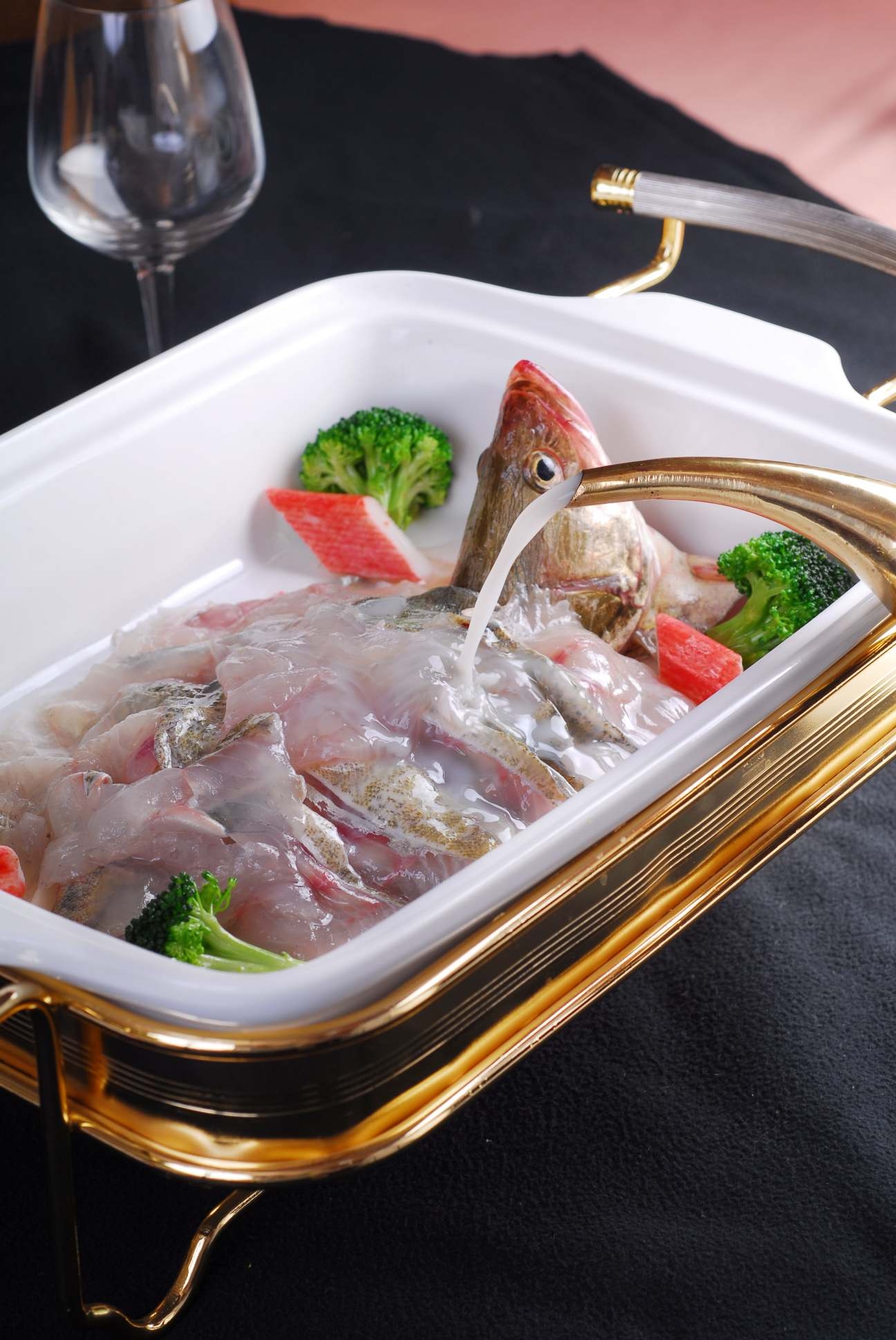 餐饮美食热菜灌汤桂鱼(1)宣传图片灯箱