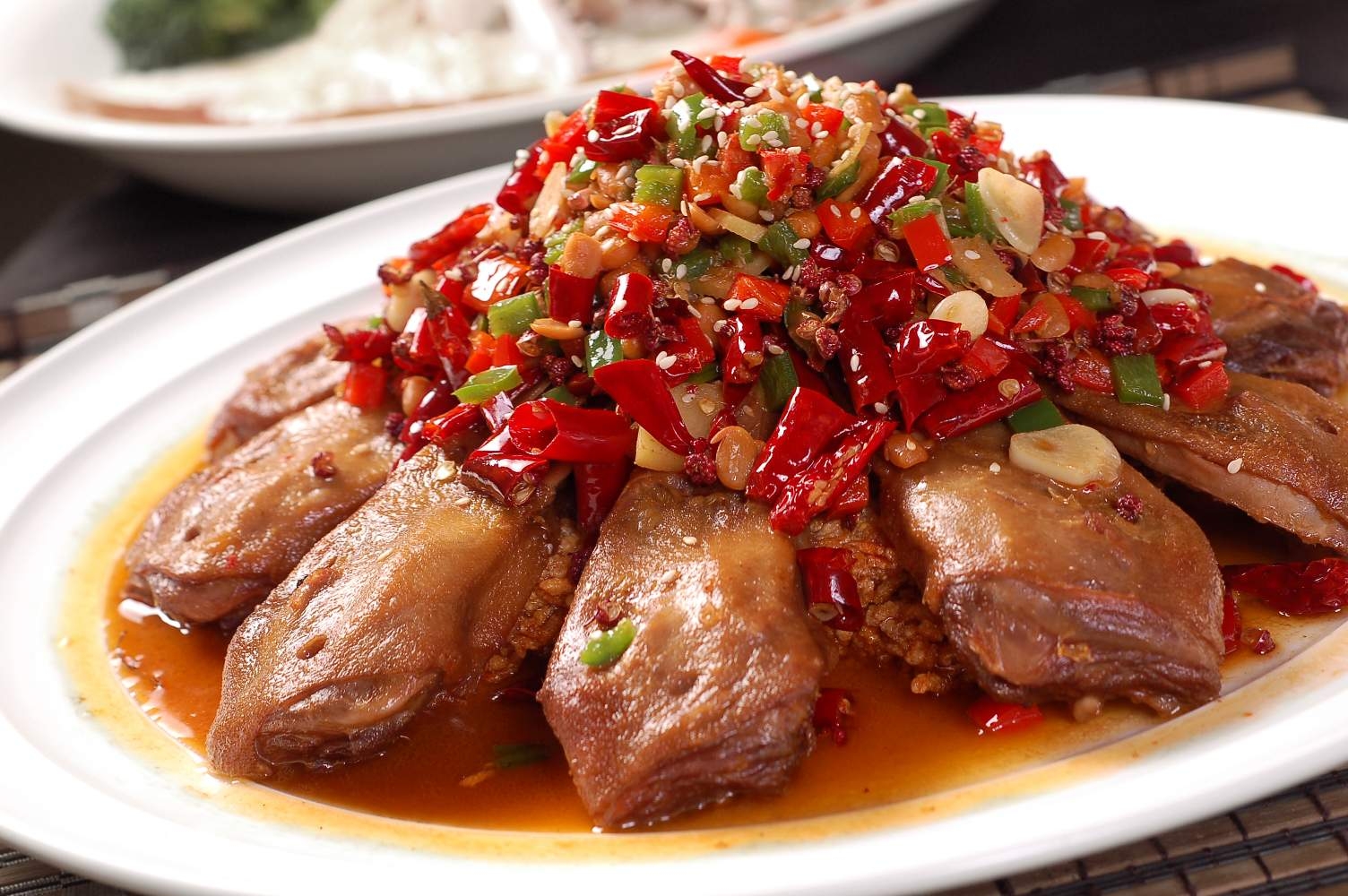 餐饮美食川菜六合鸭头高清图片