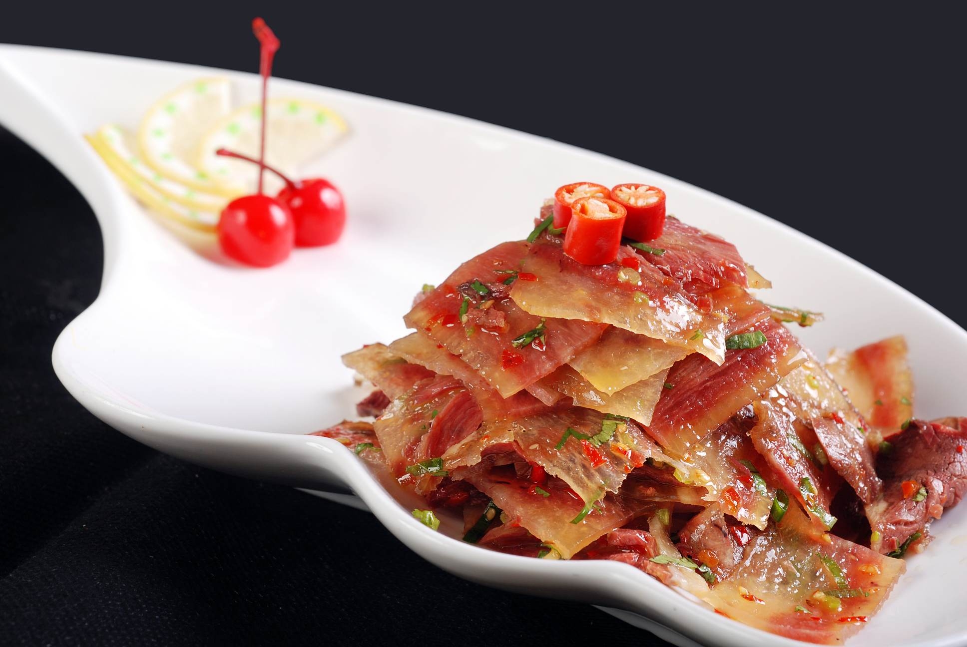 高清图片餐饮美食川菜藤椒牦牛唇高清图片