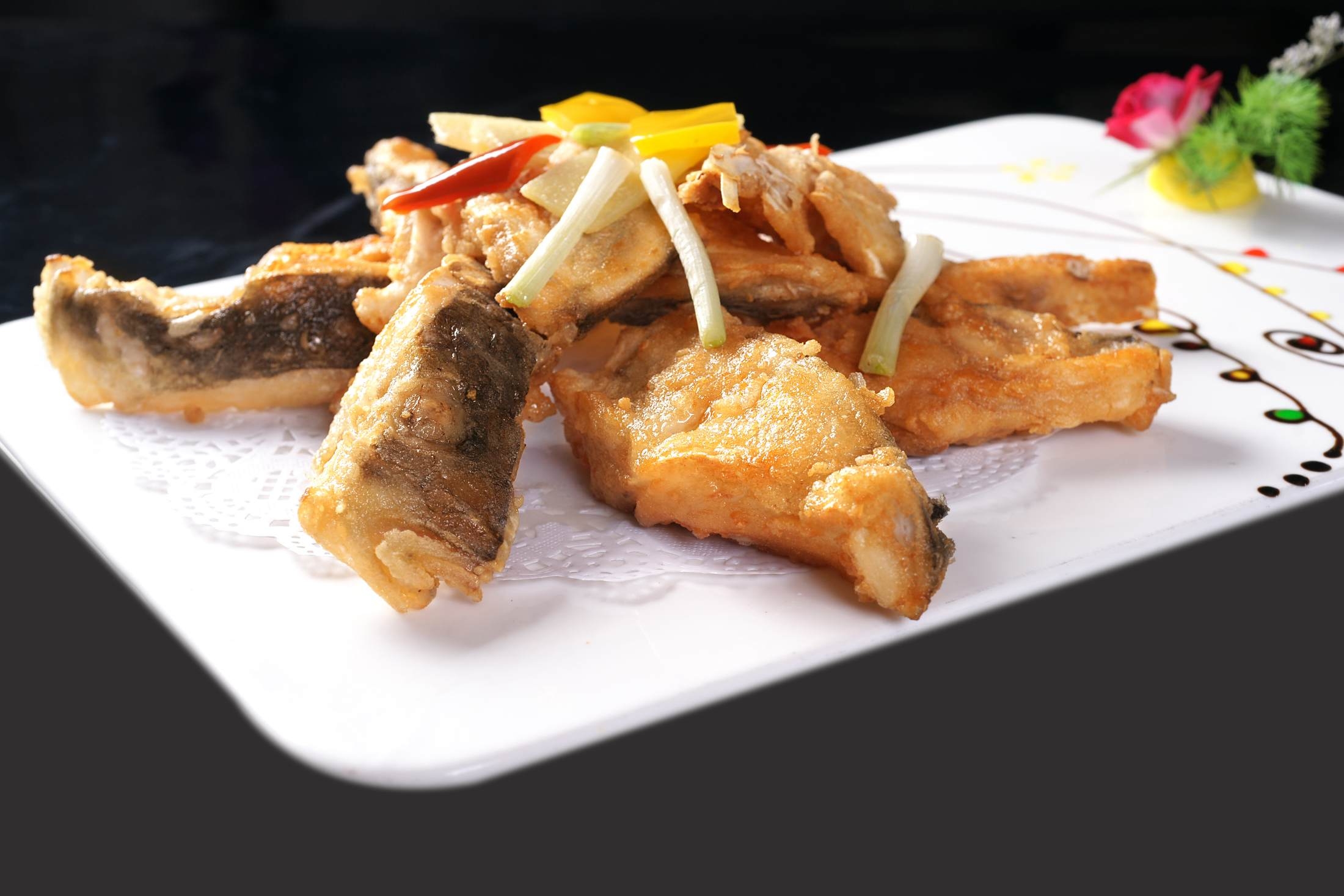 餐饮美食顺德公香煎鱼头高清图片