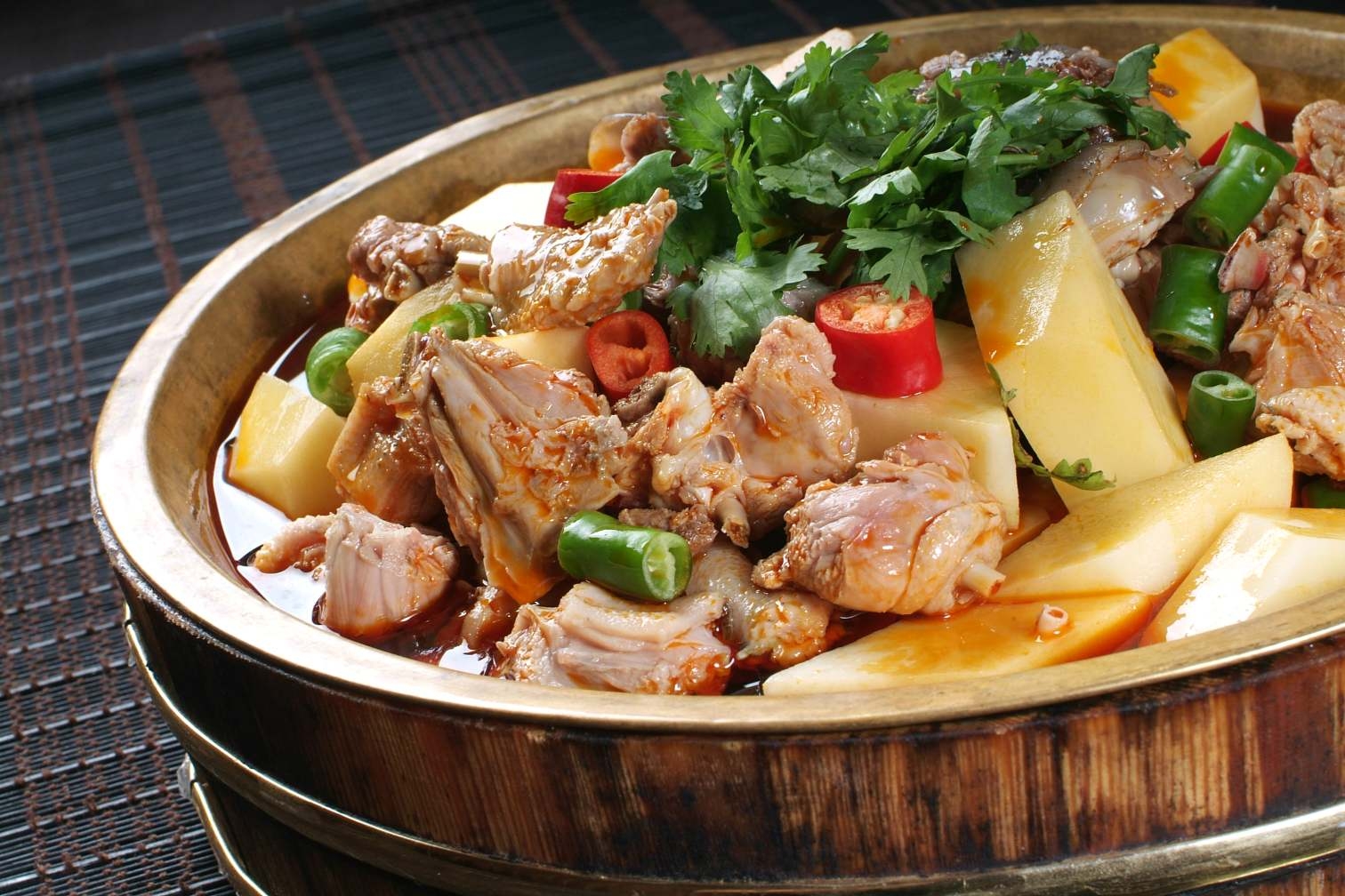 高清图片餐饮美食川菜土豆烧野鸭()高清图片