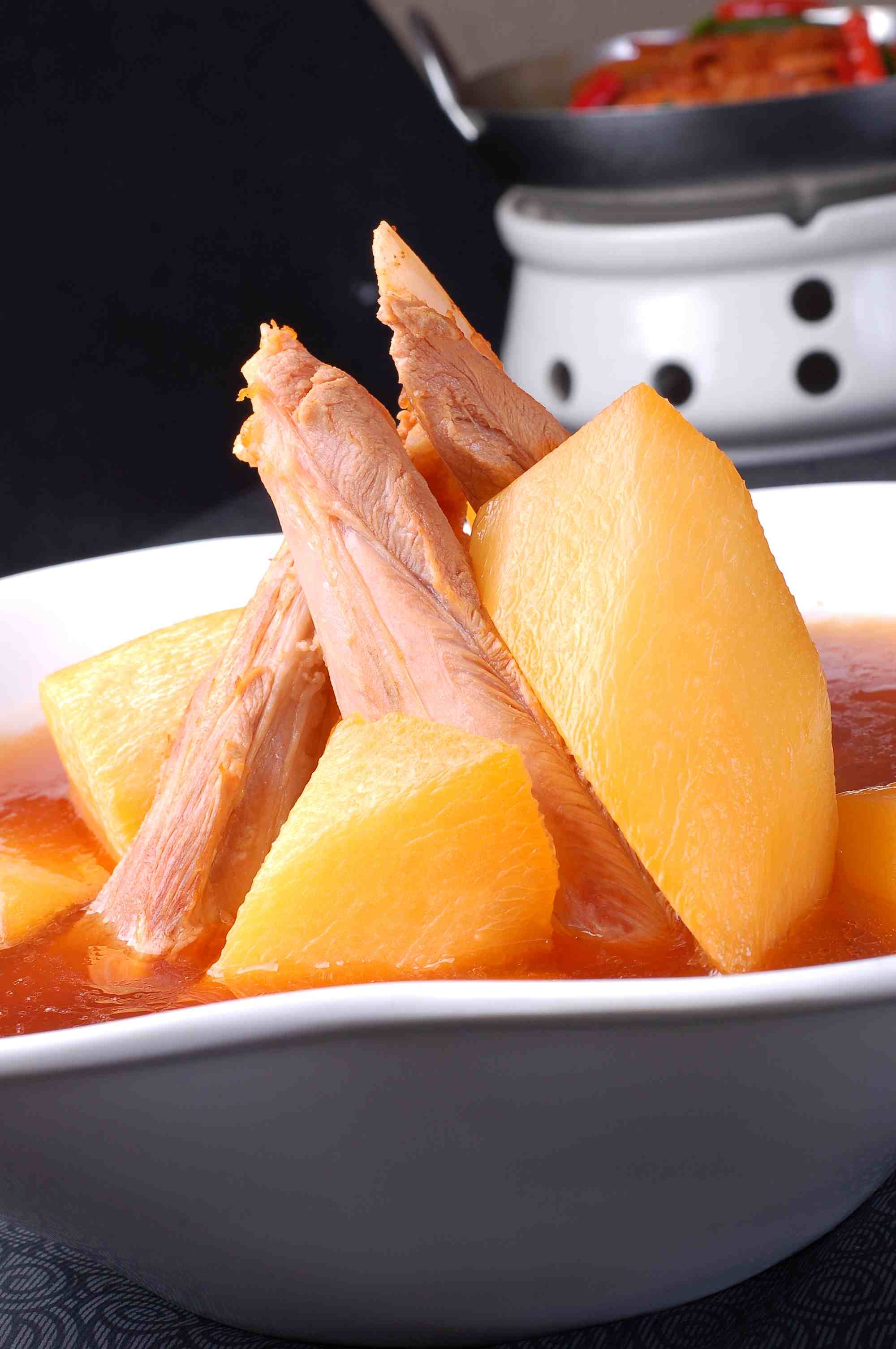 餐饮美食萝卜寸骨高清图片