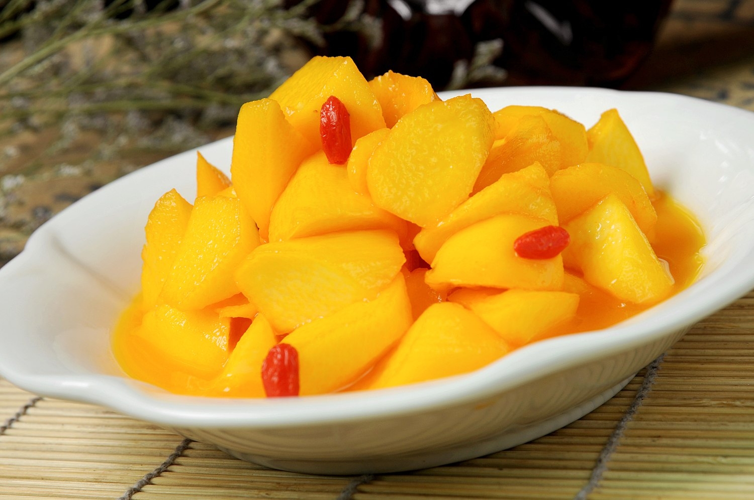 餐饮美食蜜汁山药高清图片