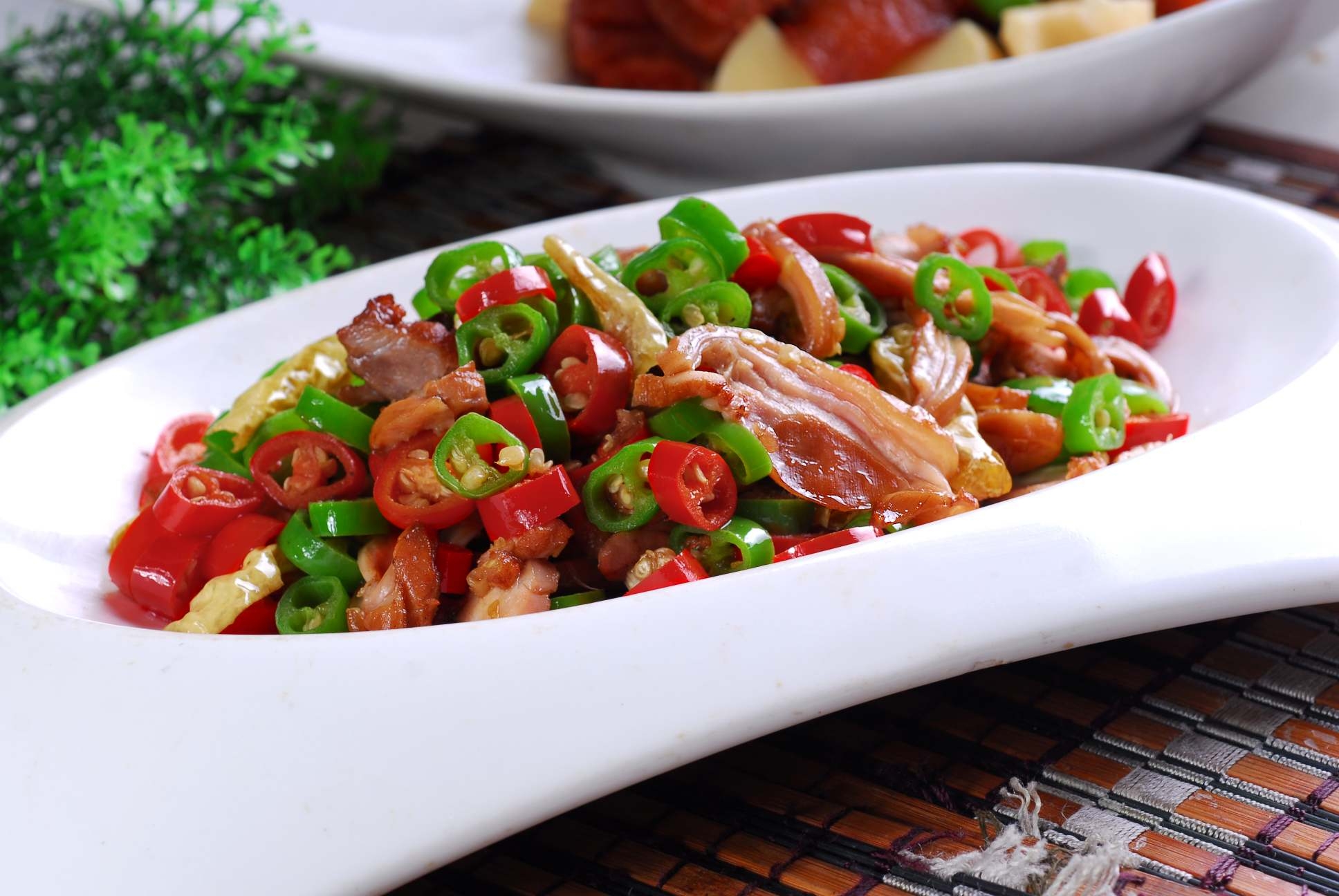 青椒野山兔高清图片