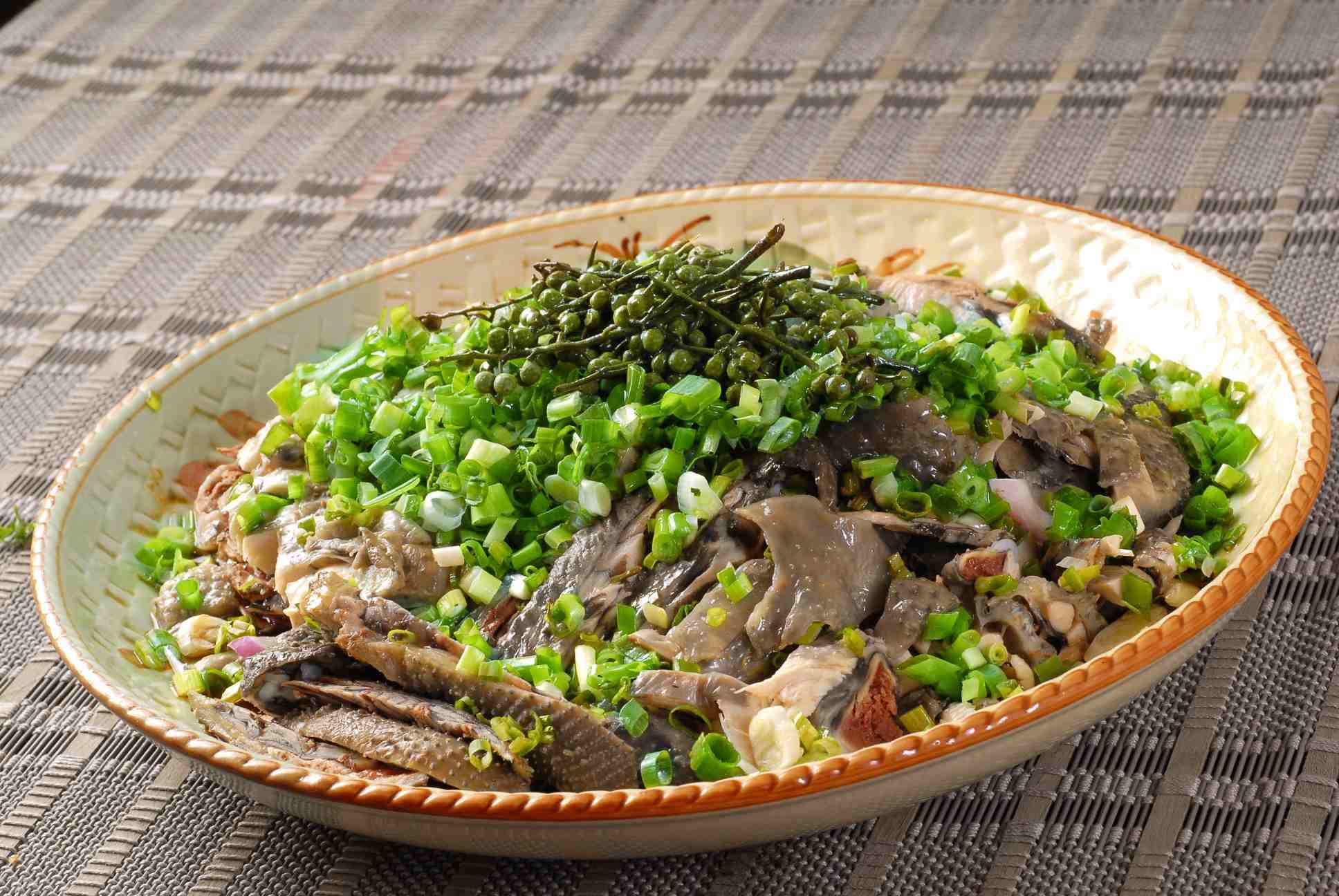 餐饮美食葱香鸡高清图片