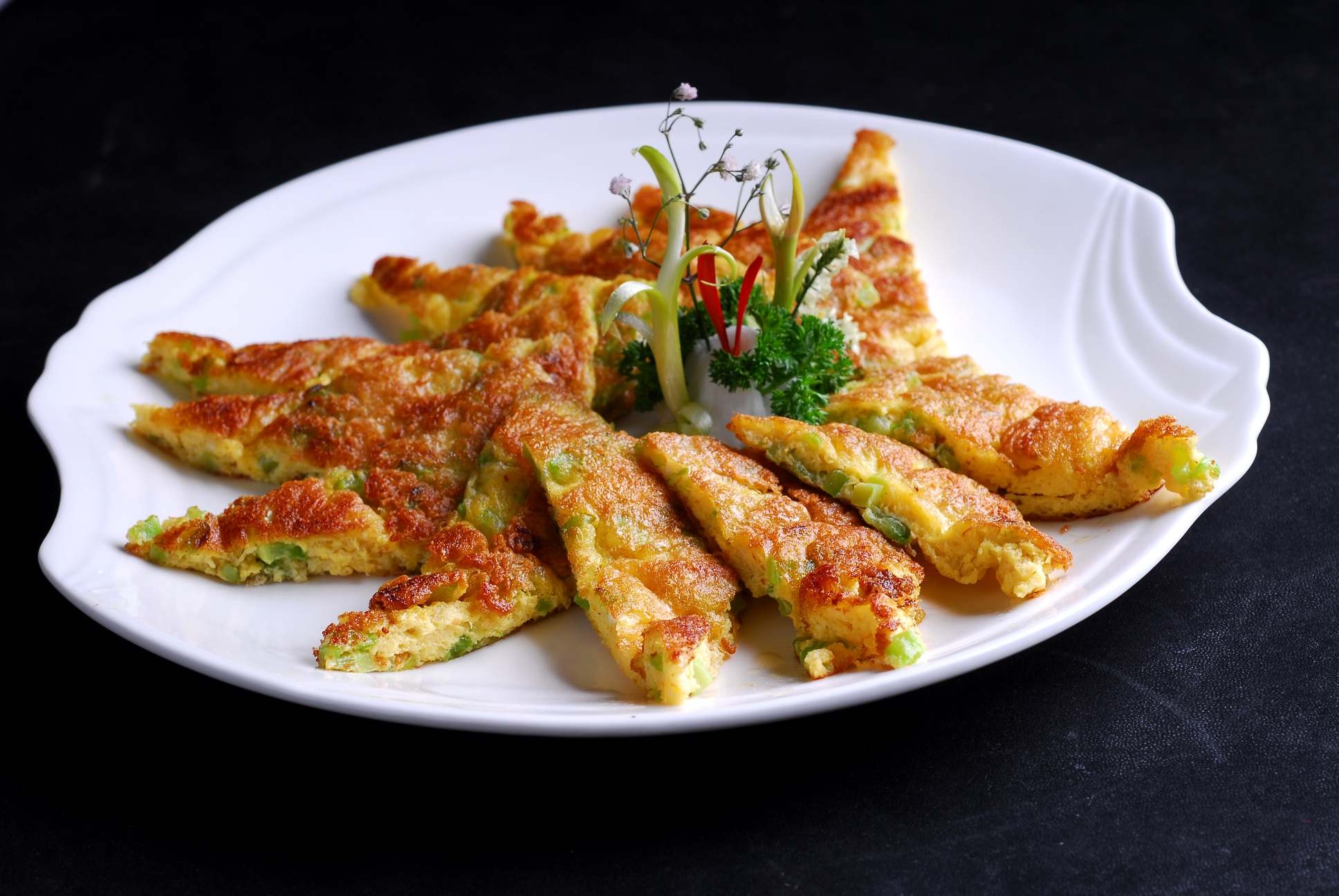 餐饮美食藏鸡蛋煎苦瓜宣传图片灯箱