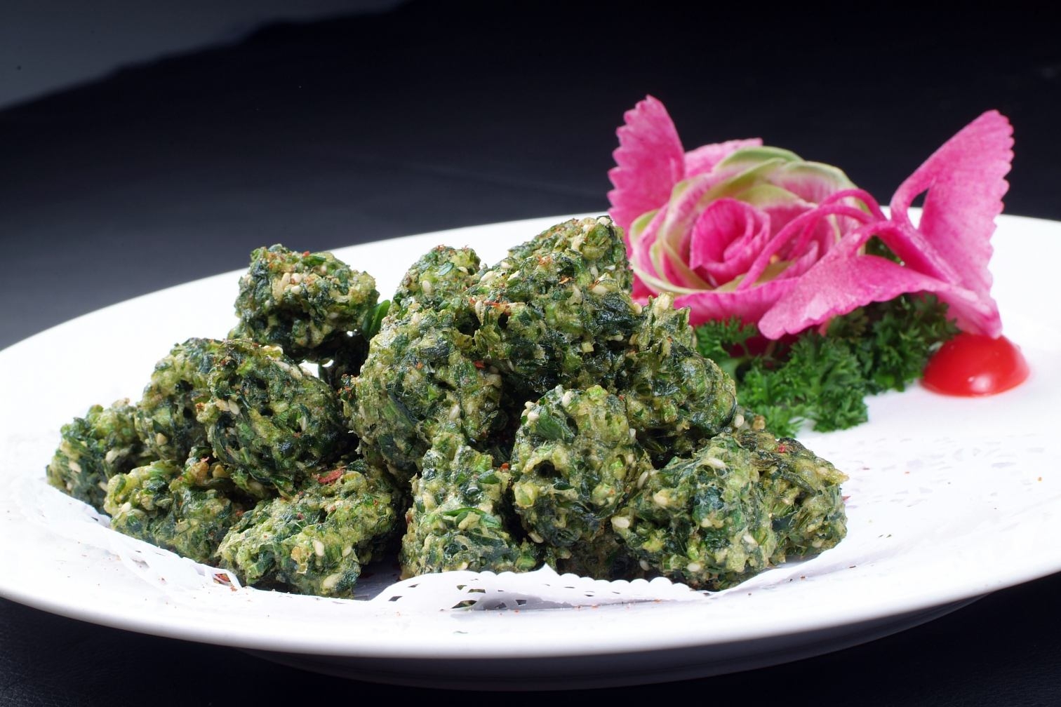 餐饮美食大院蔬菜丸子高清图片