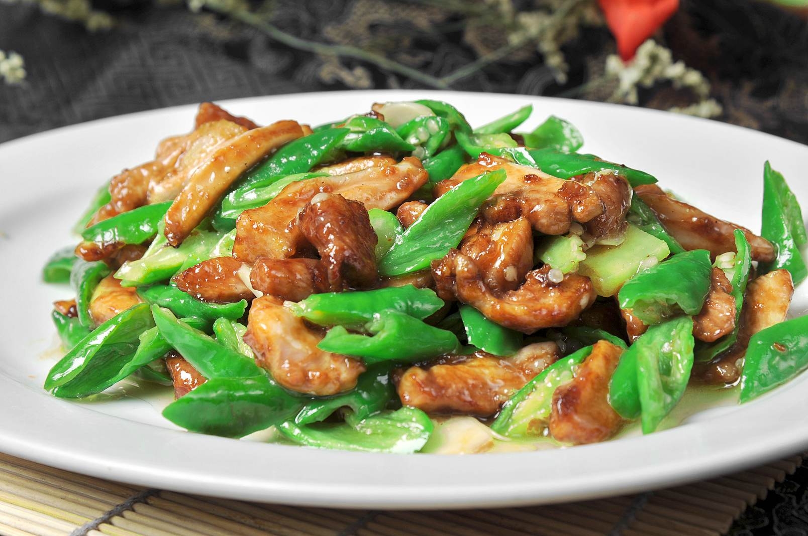 尖椒嫩滑鸡1高清图片