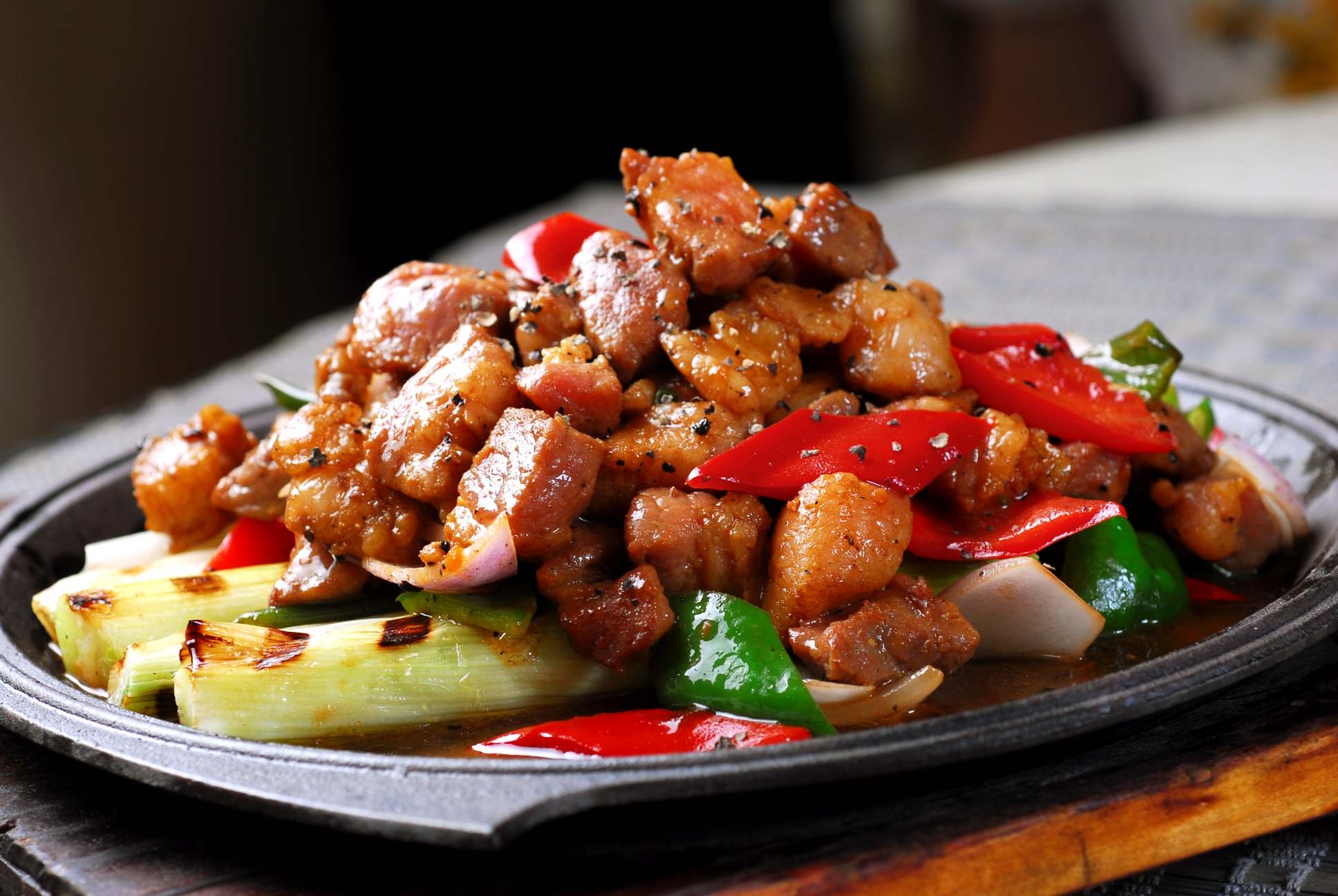 板烧肥牛粒高清图片