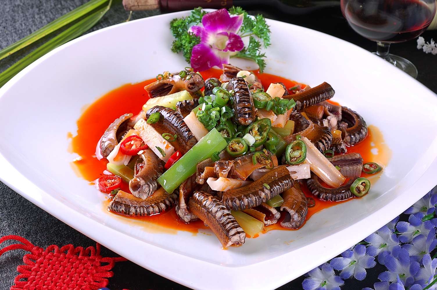 餐饮美食川菜小香龙骨鳝高清图片