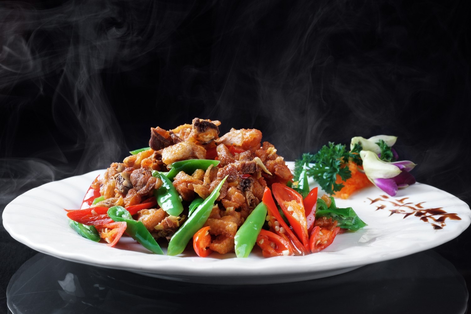 餐饮美食秋椒煸竹鸡高清图片