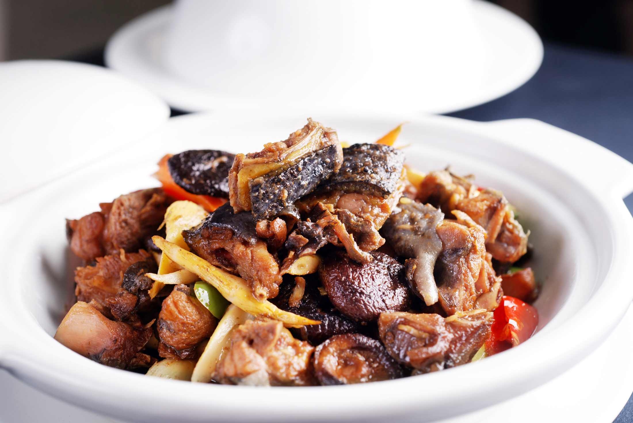 餐饮美食川菜茅台万泉鸡高清图片494