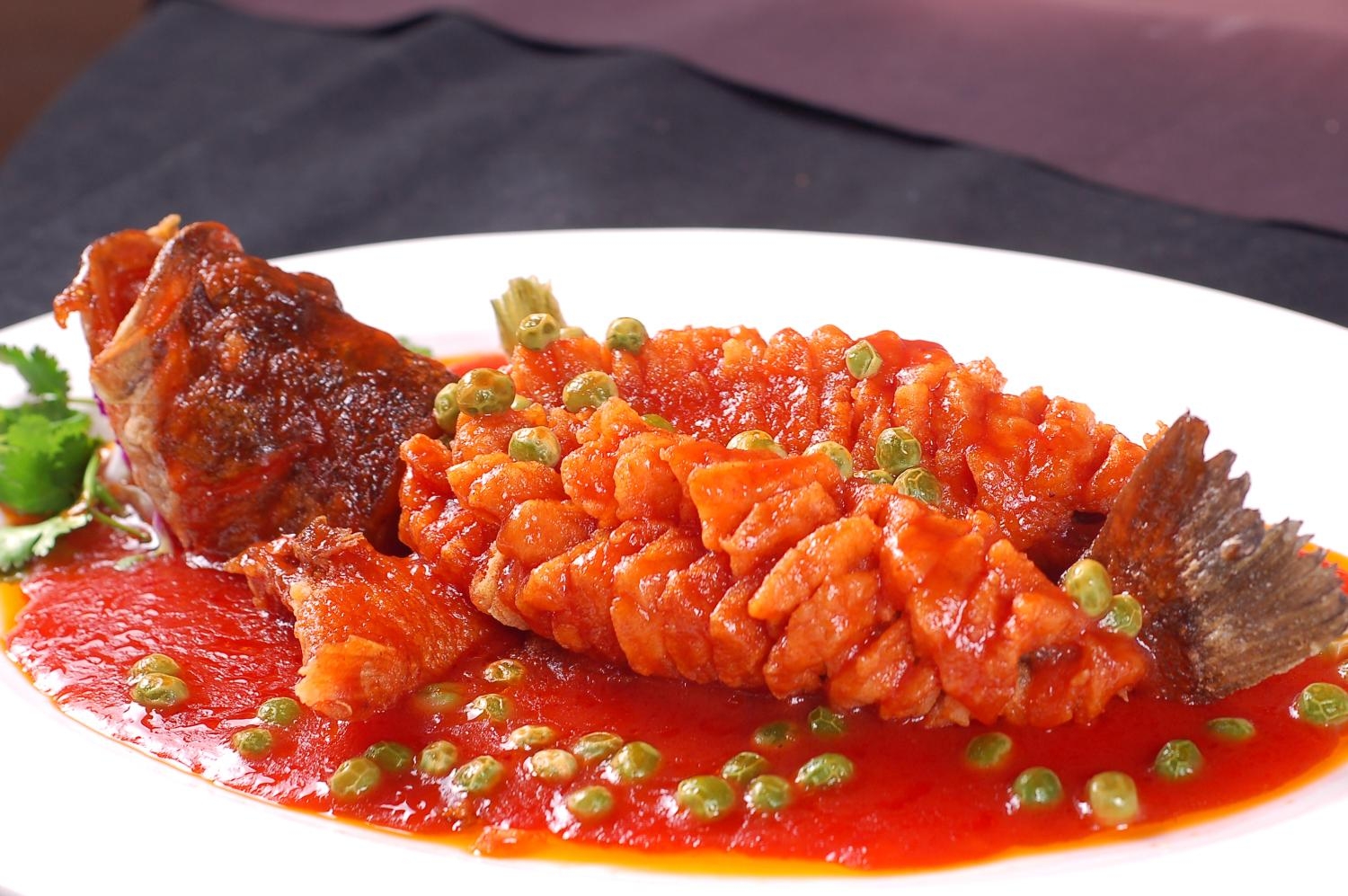 餐饮美食热菜松仁鲈鱼高清图片