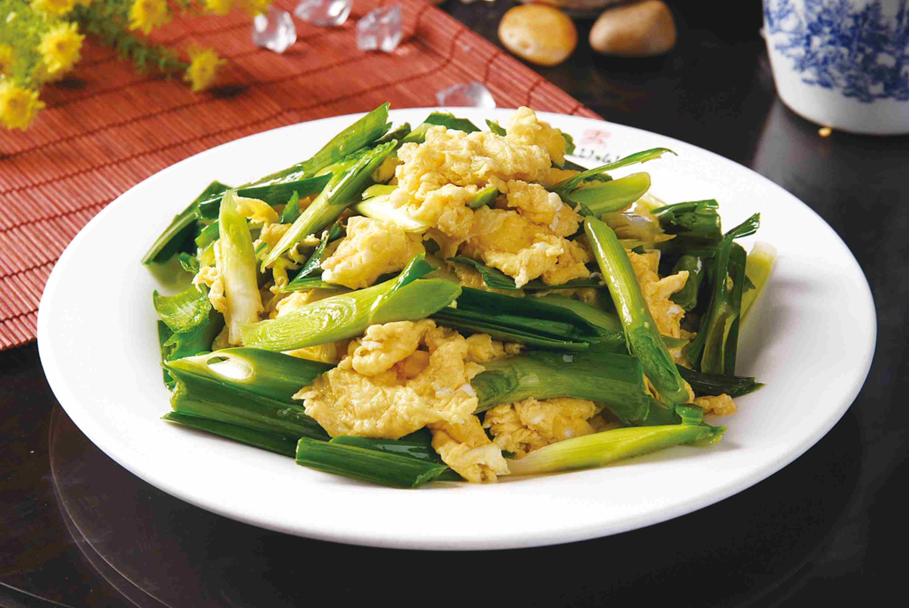 餐饮美食大蒜炒蛋海报灯箱宣传图片