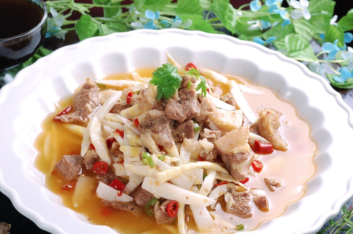 餐饮美食大碗牛肉宣传图片灯箱