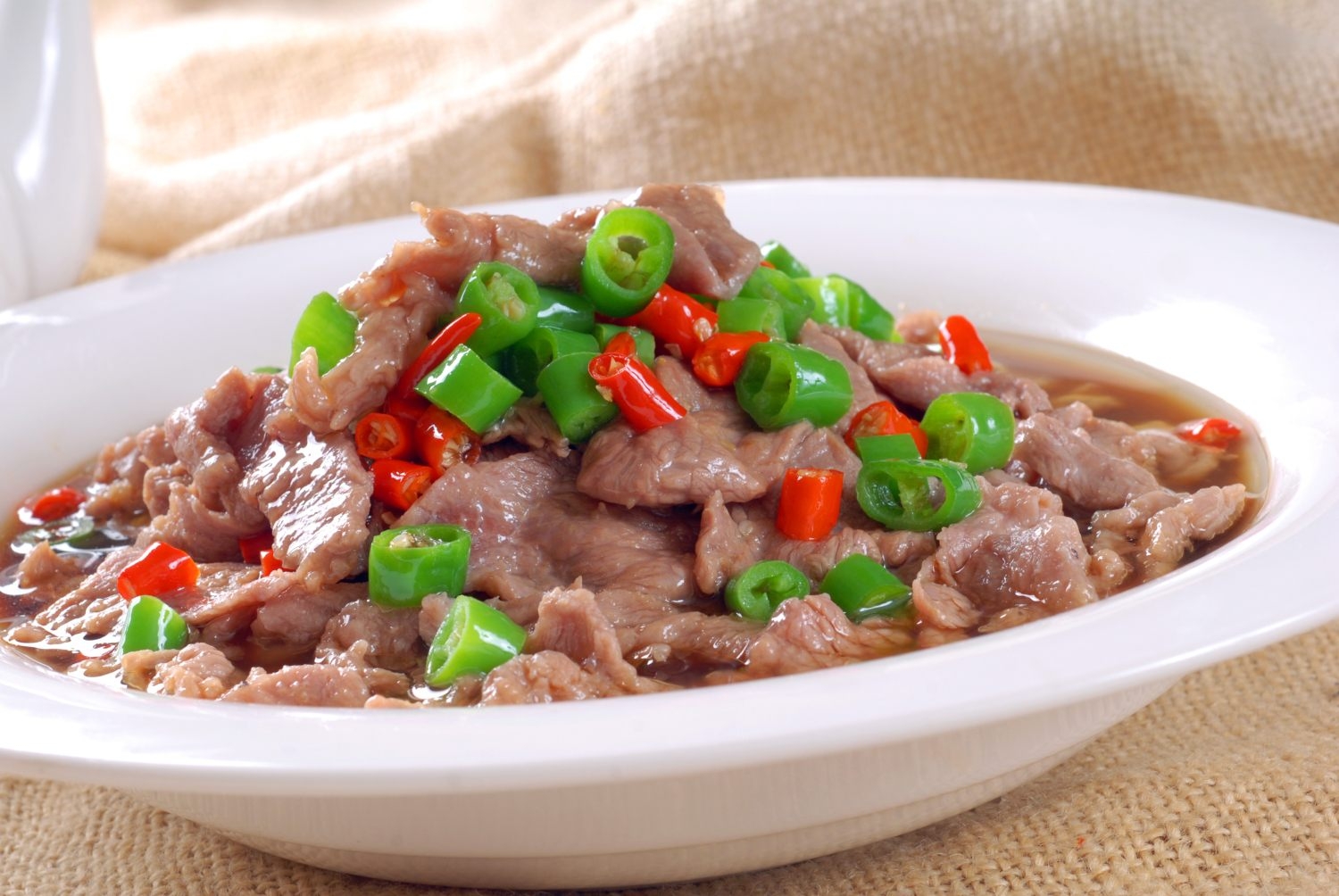 餐饮美食脆椒牛柳高清图片