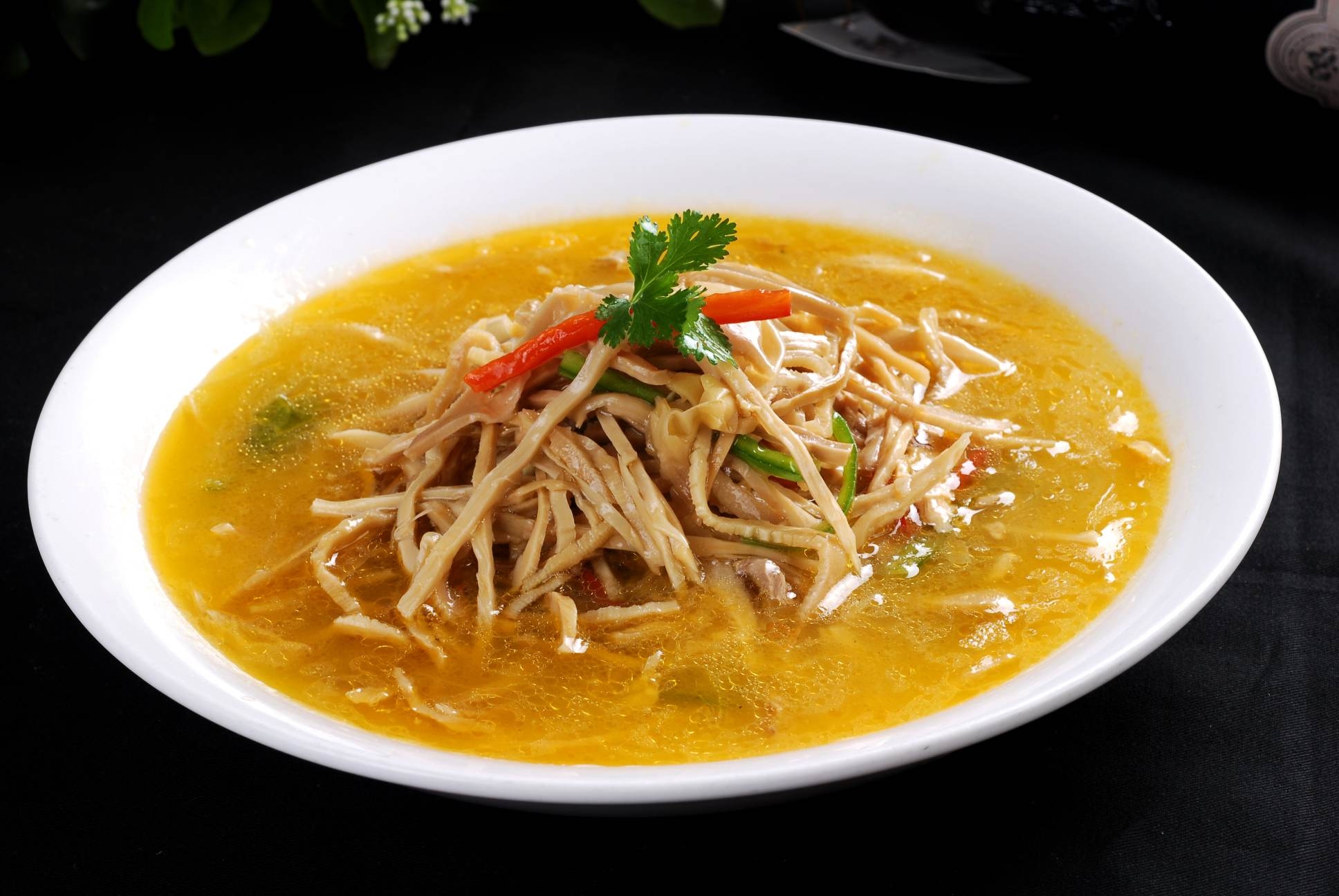 餐饮美食鸡丝脆笋高清图片