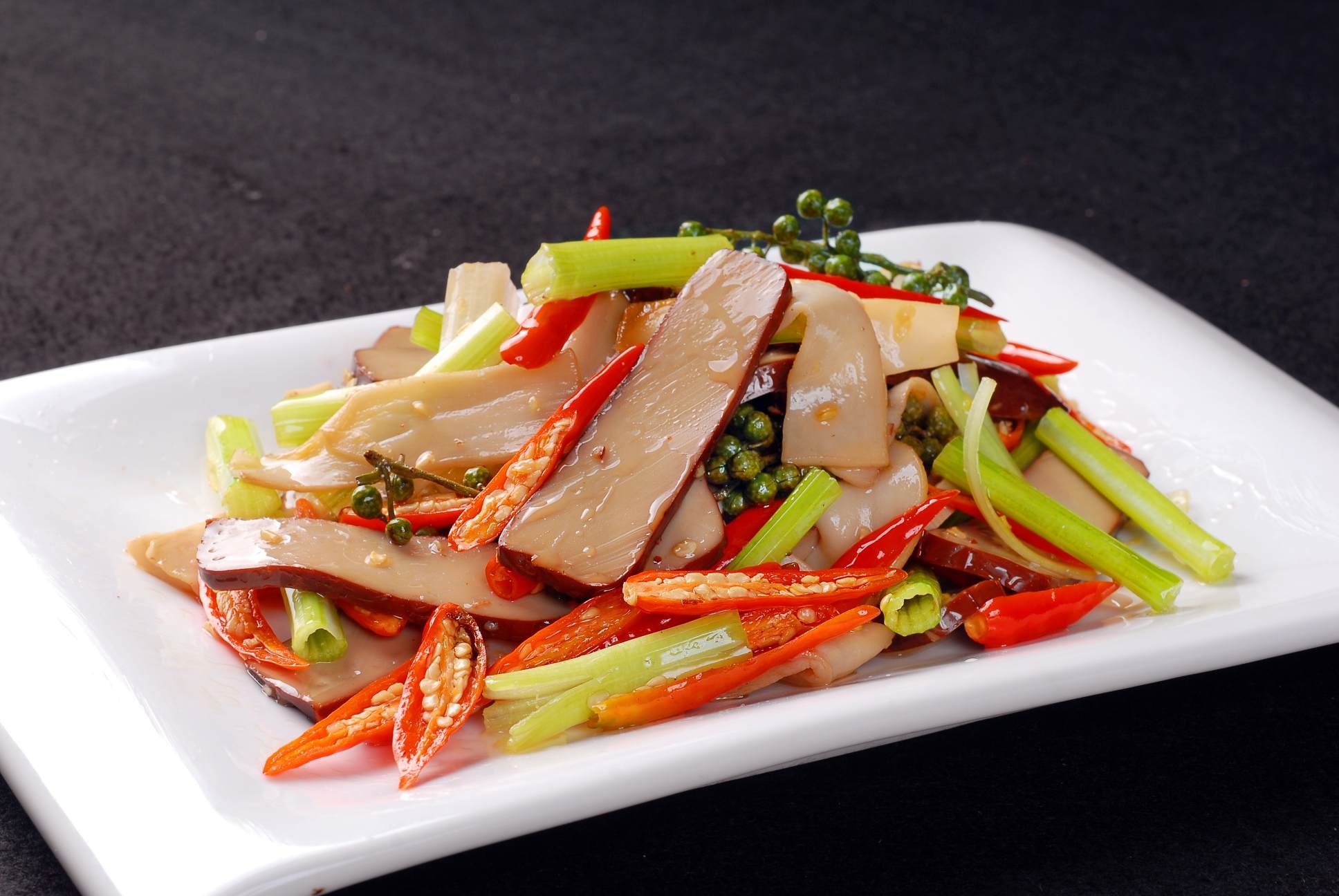 餐饮美食米椒鸡蛋干高清图片