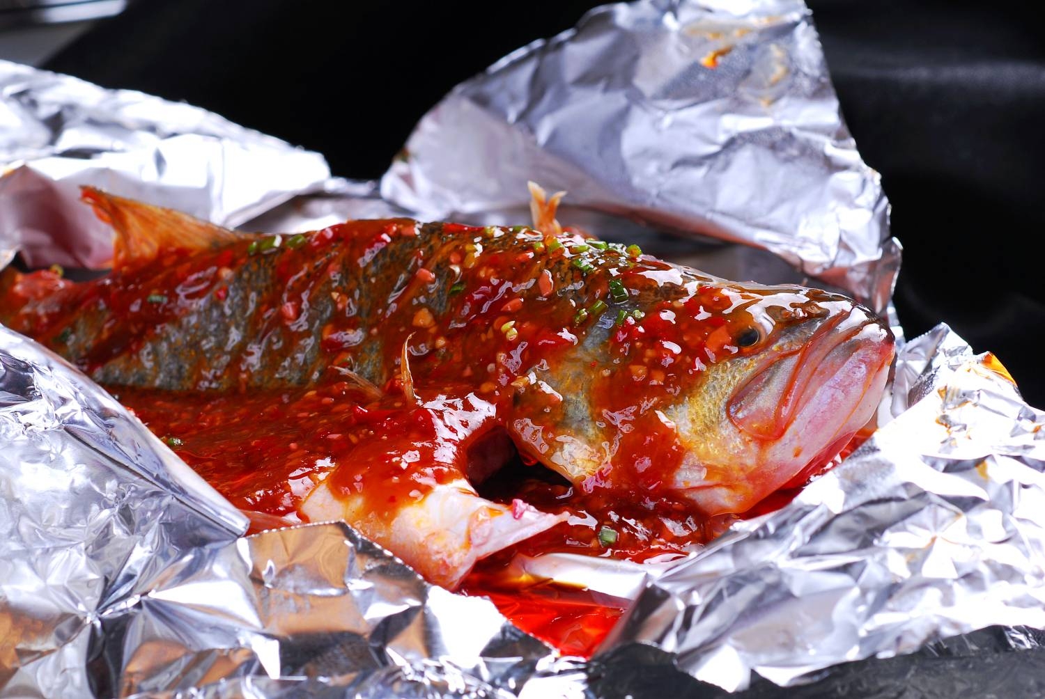 气泡鱼鲈鱼三角蜂鲫鱼高清图片