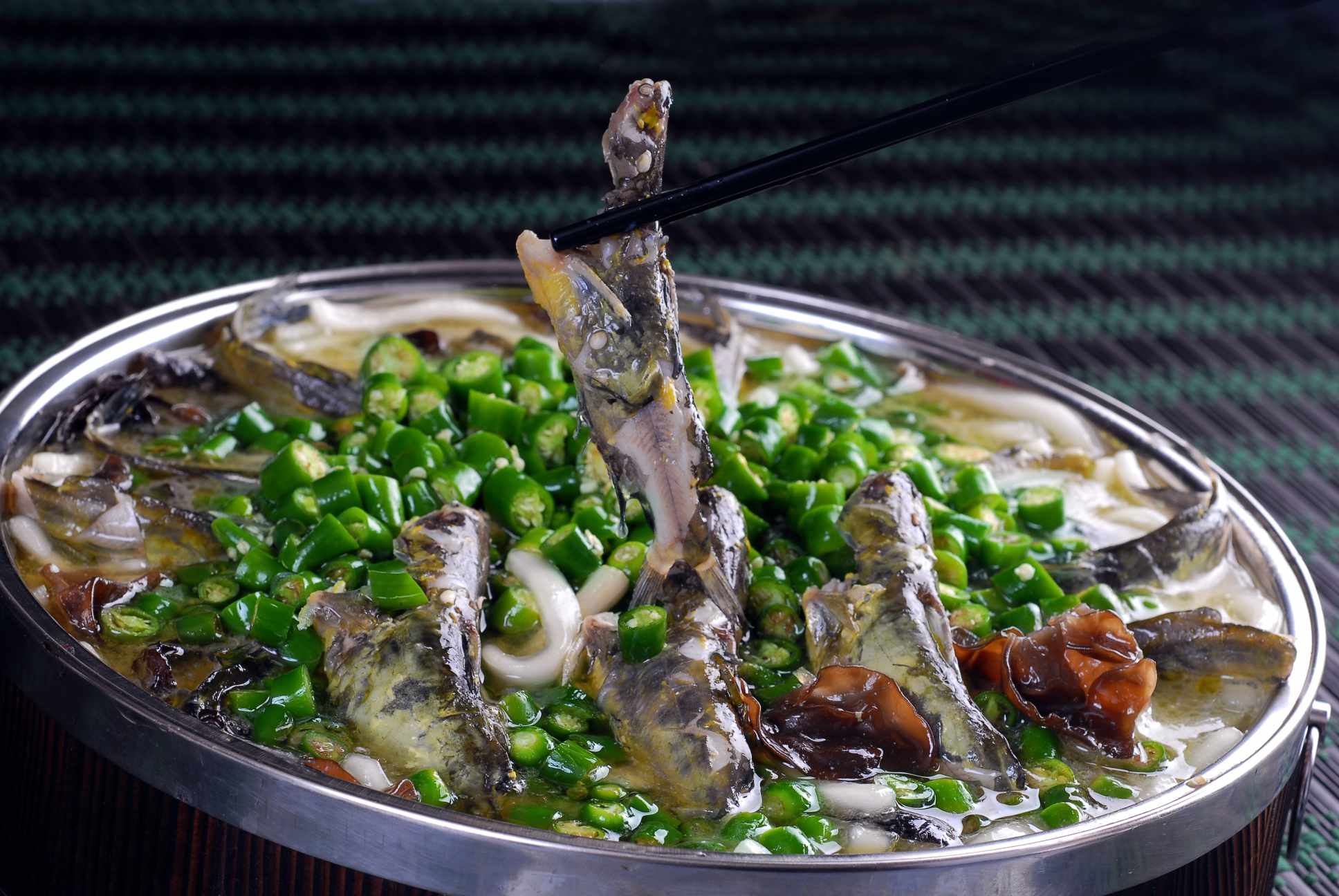 餐饮美食川菜青椒三角蜂高清图片625