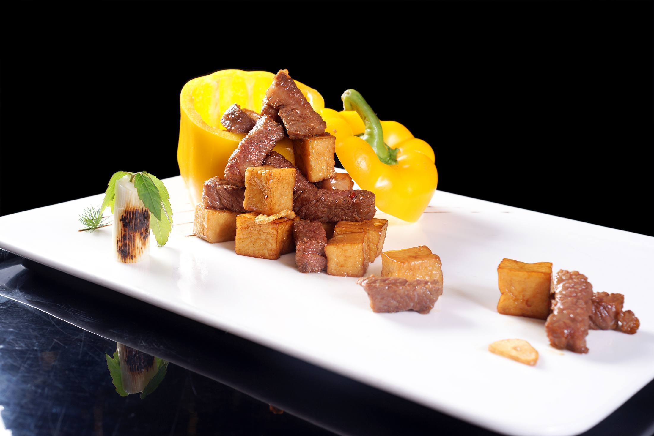 高清图片餐饮美食川菜菌香安格斯牛肉高清图片