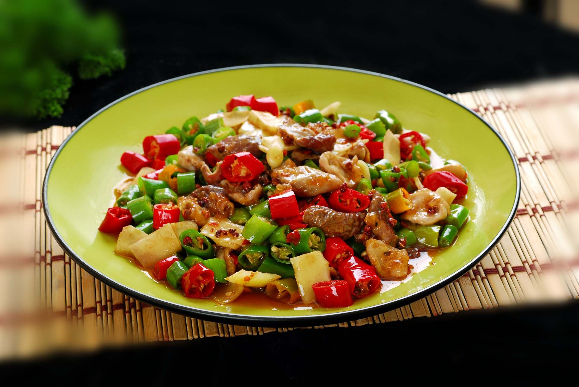 餐饮美食仔姜兔肚高清图片