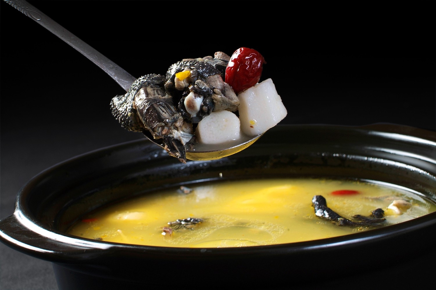 餐饮美食山药炖景阳鸡高清图片