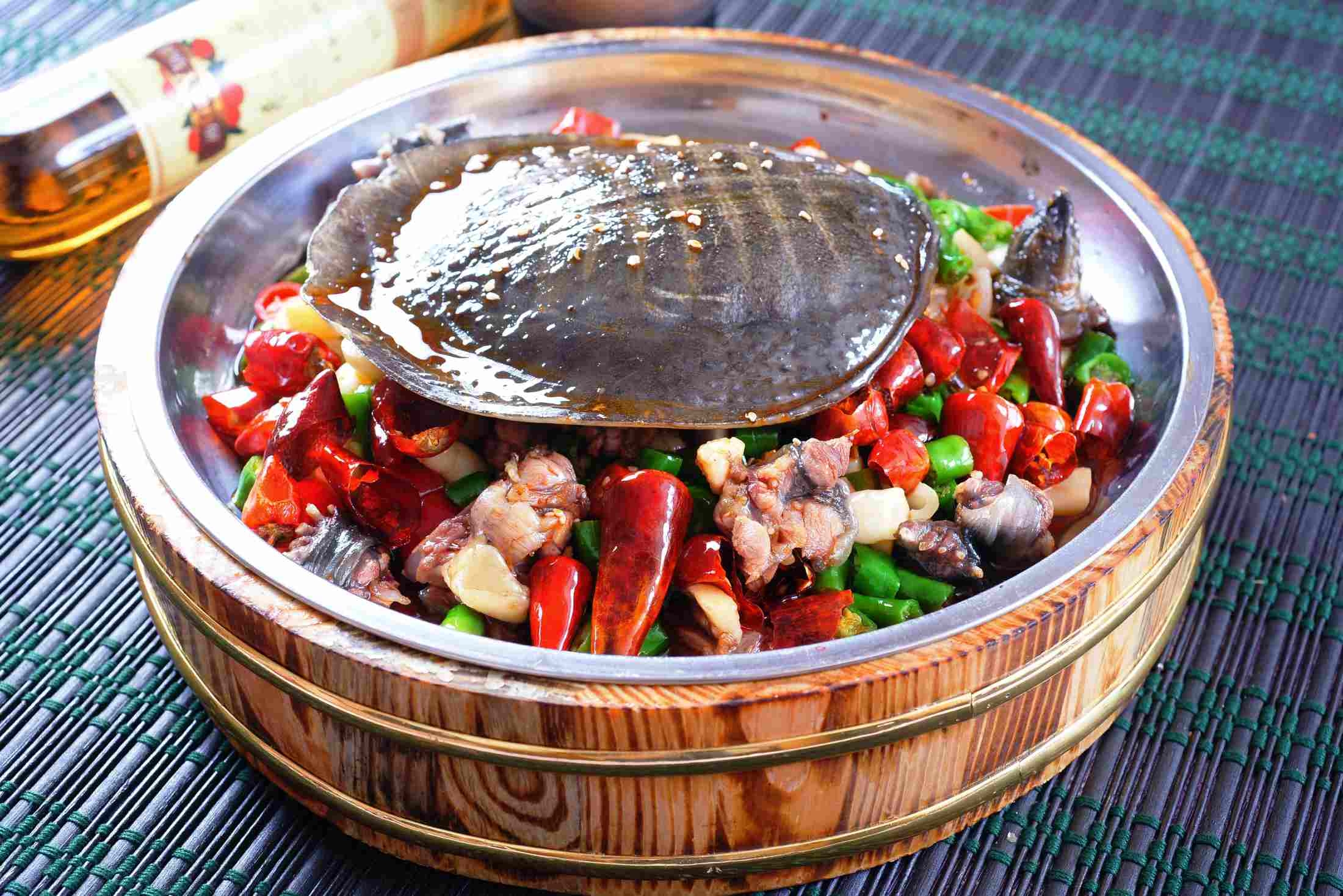 米椒爆甲鱼高清图片