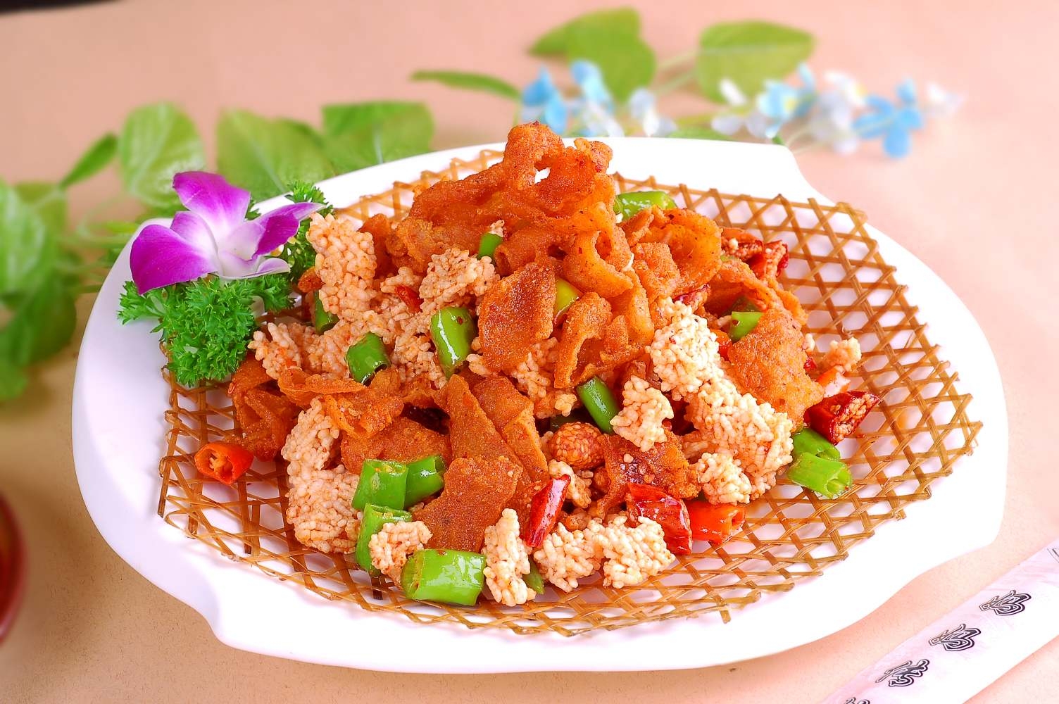 高清图片餐饮美食川菜锅巴凤衣高清图片