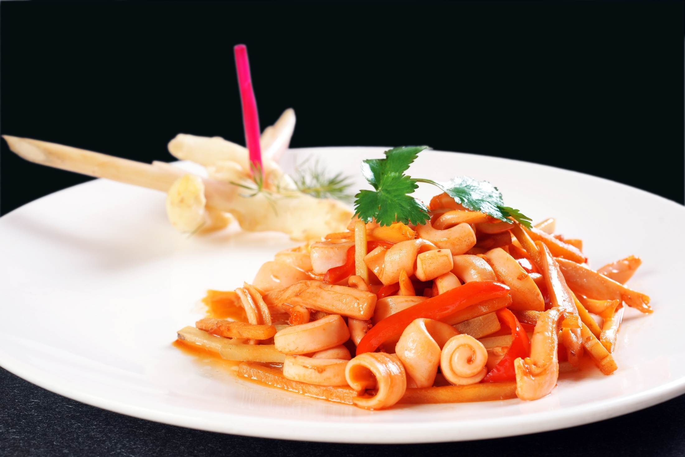 仔姜鲜鱿高清图片