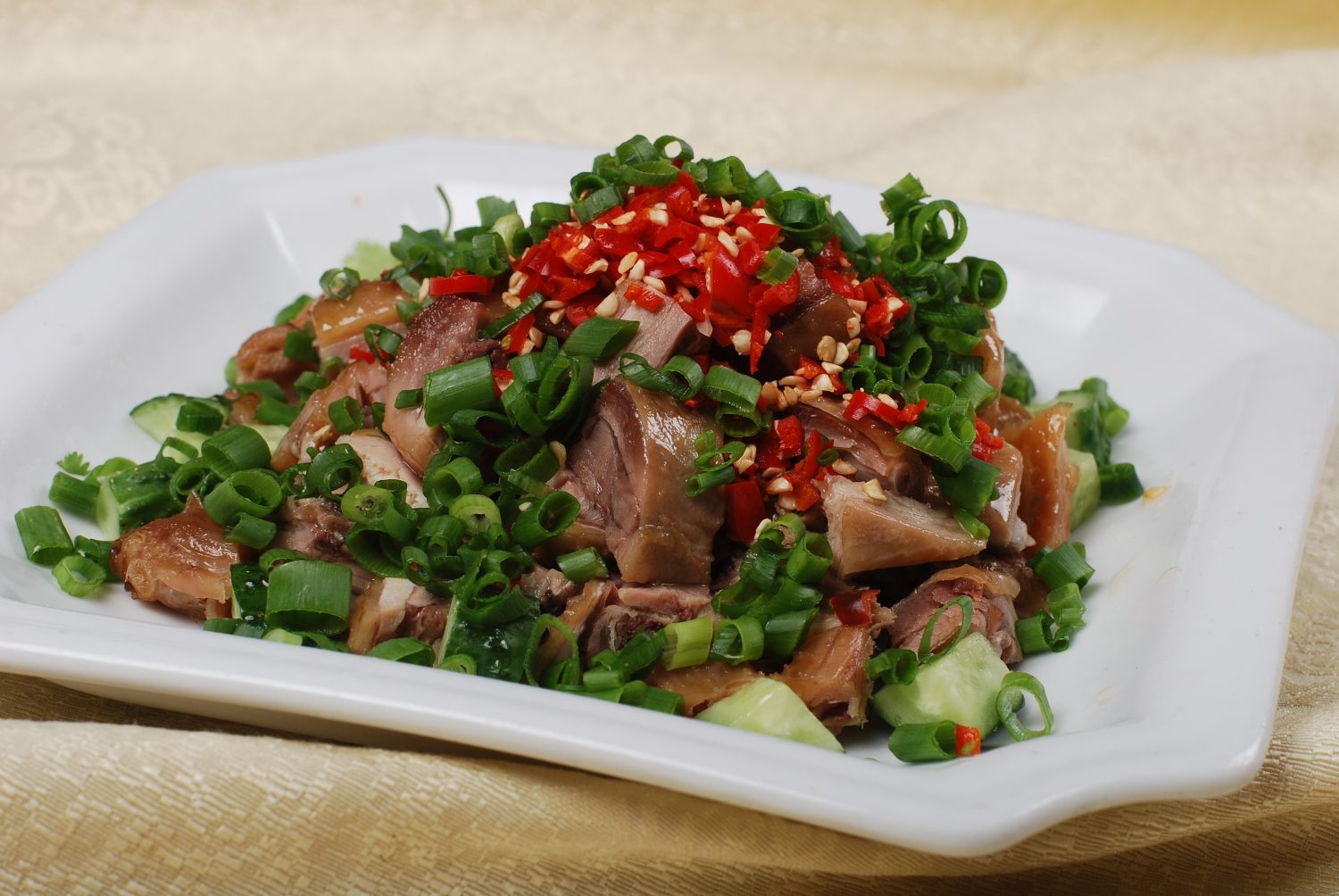 傣味酸酸鸡高清图片