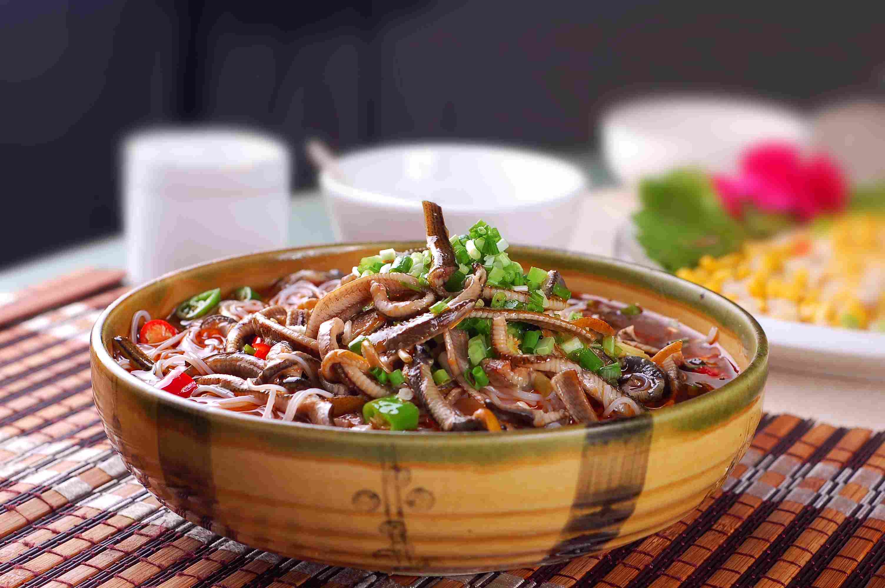 餐饮美食红杏鳝丝高清图片