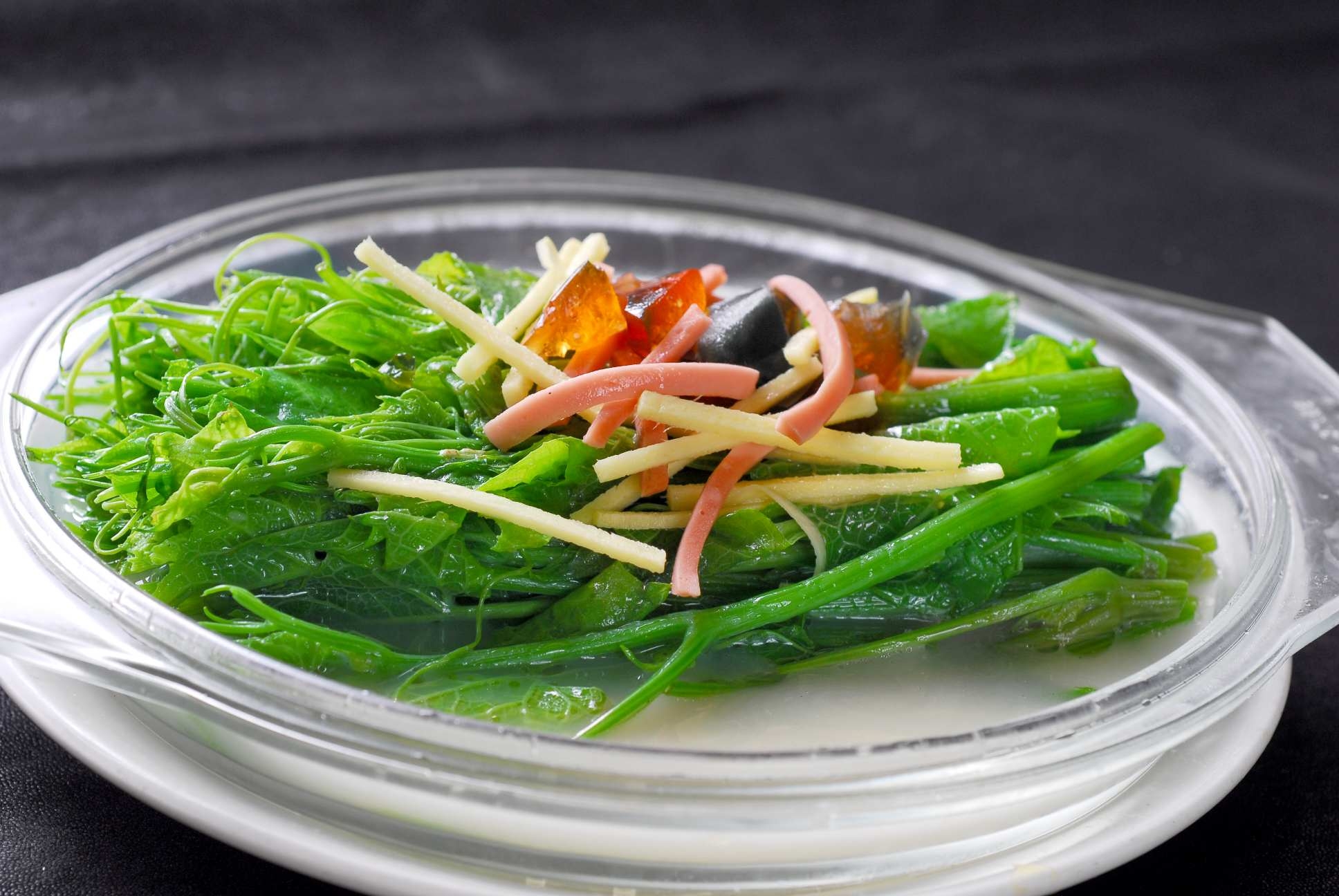 餐饮美食川菜上汤丝瓜尖高清图片