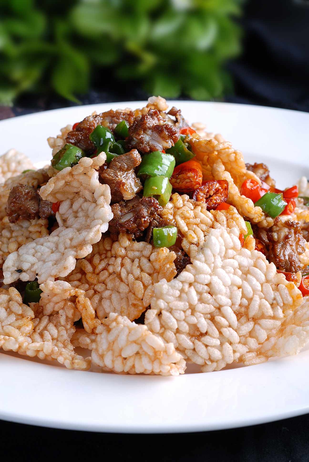 餐饮美食川菜锅巴酥脆骨高清图片