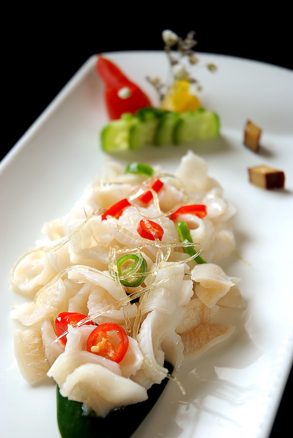 餐饮美食脆椒鳄鱼肠高清图片