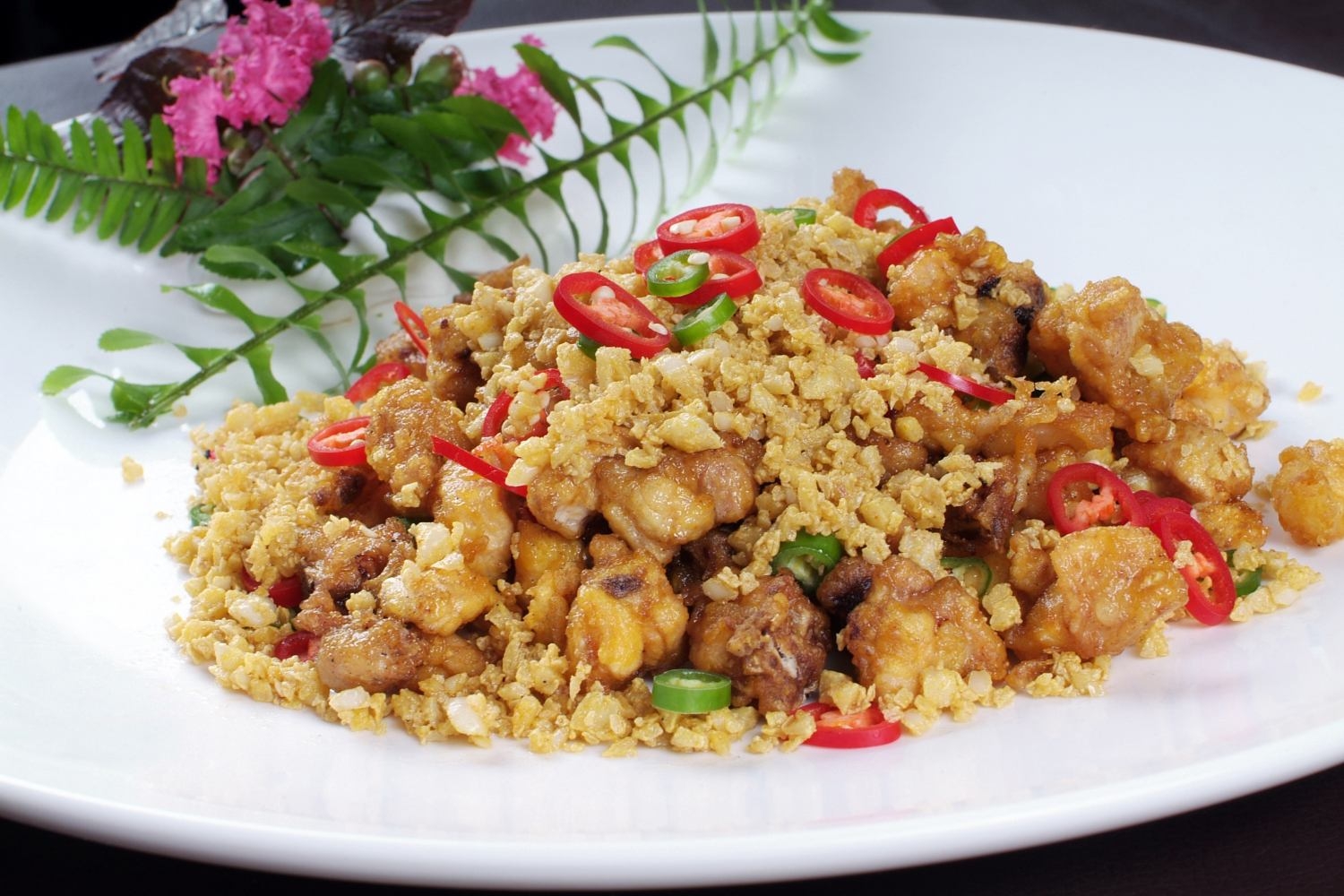 餐饮美食发财蒜香鸡高清图片