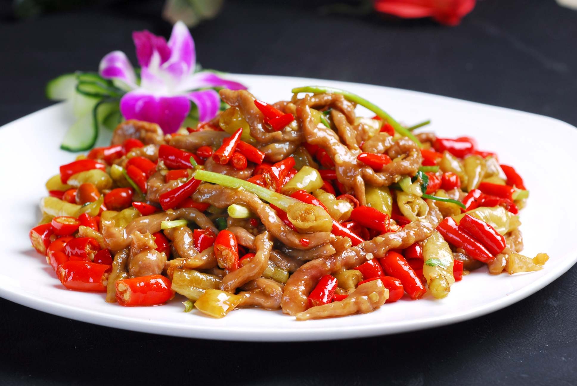 餐饮美食川菜热双椒牛肉丝高清图片