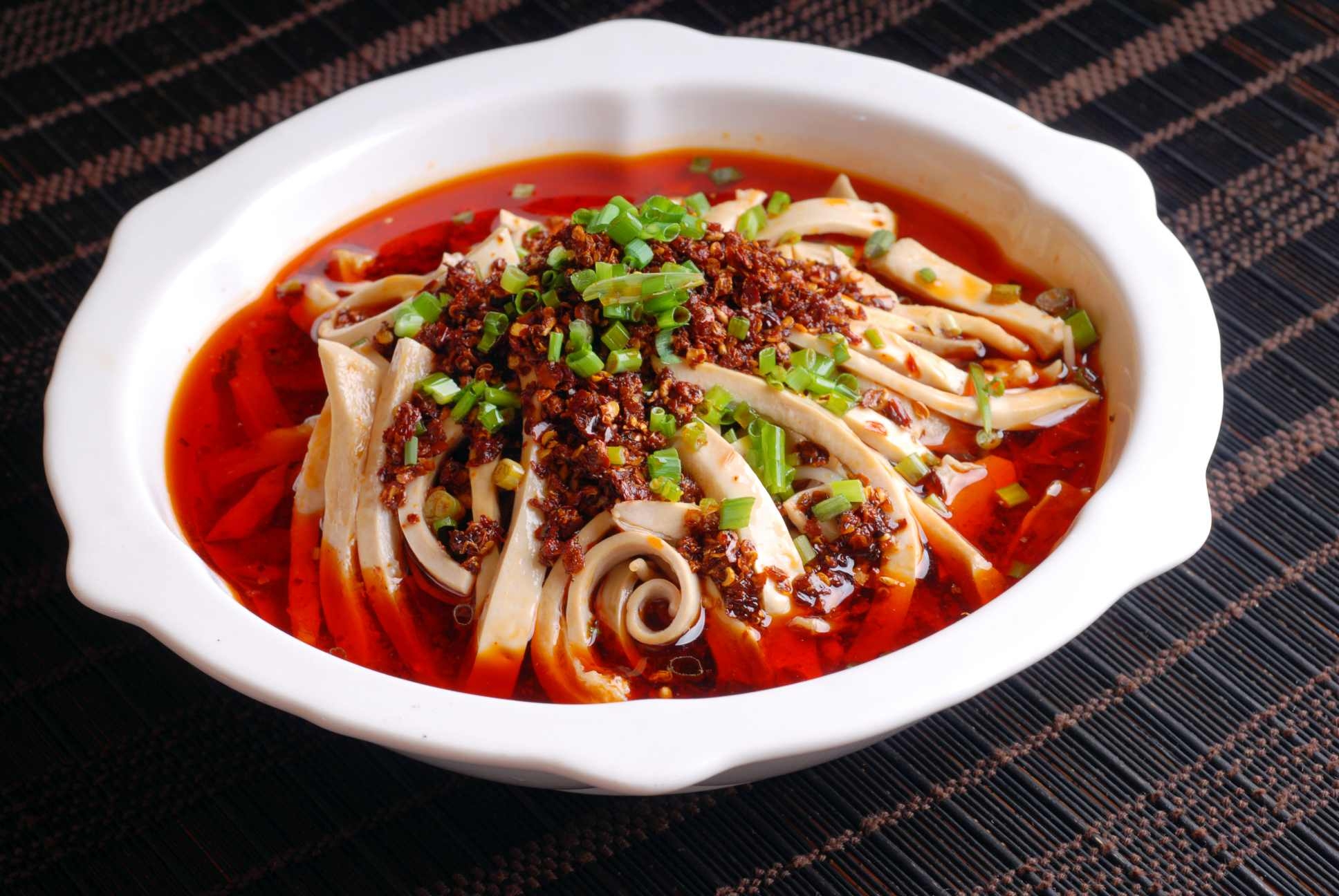 餐饮美食川菜水煮黄喉高清图片