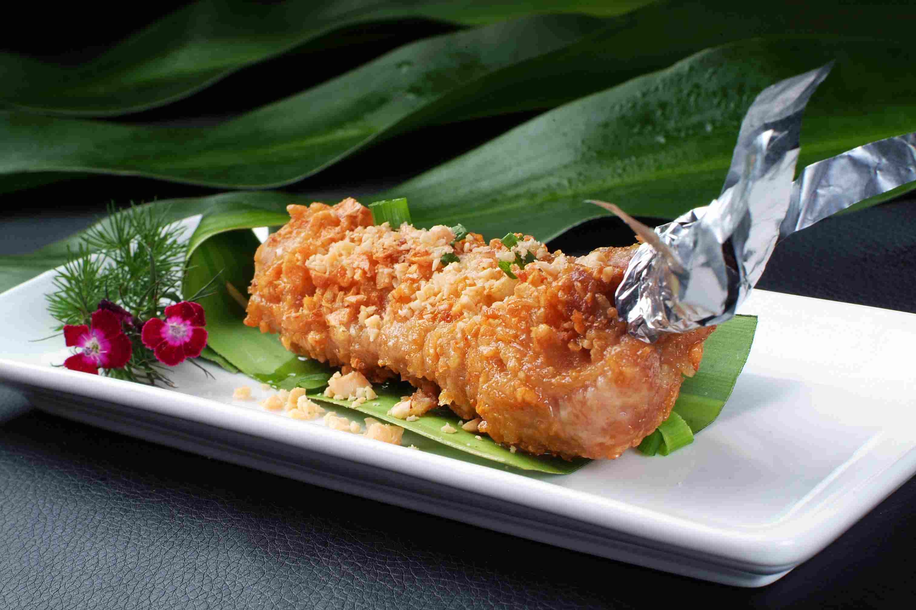 餐饮美食尚润蒜香骨宣传图片灯箱