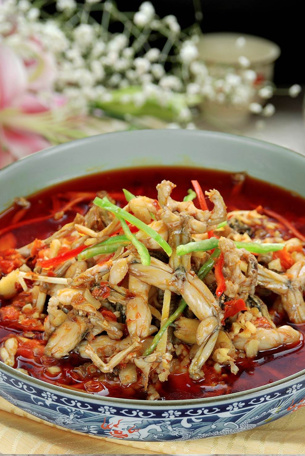 餐饮美食仔姜烧美蛙高清图片