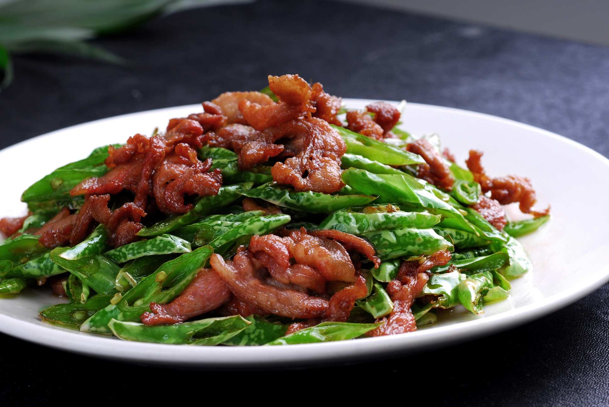 田园小炒肉高清图片