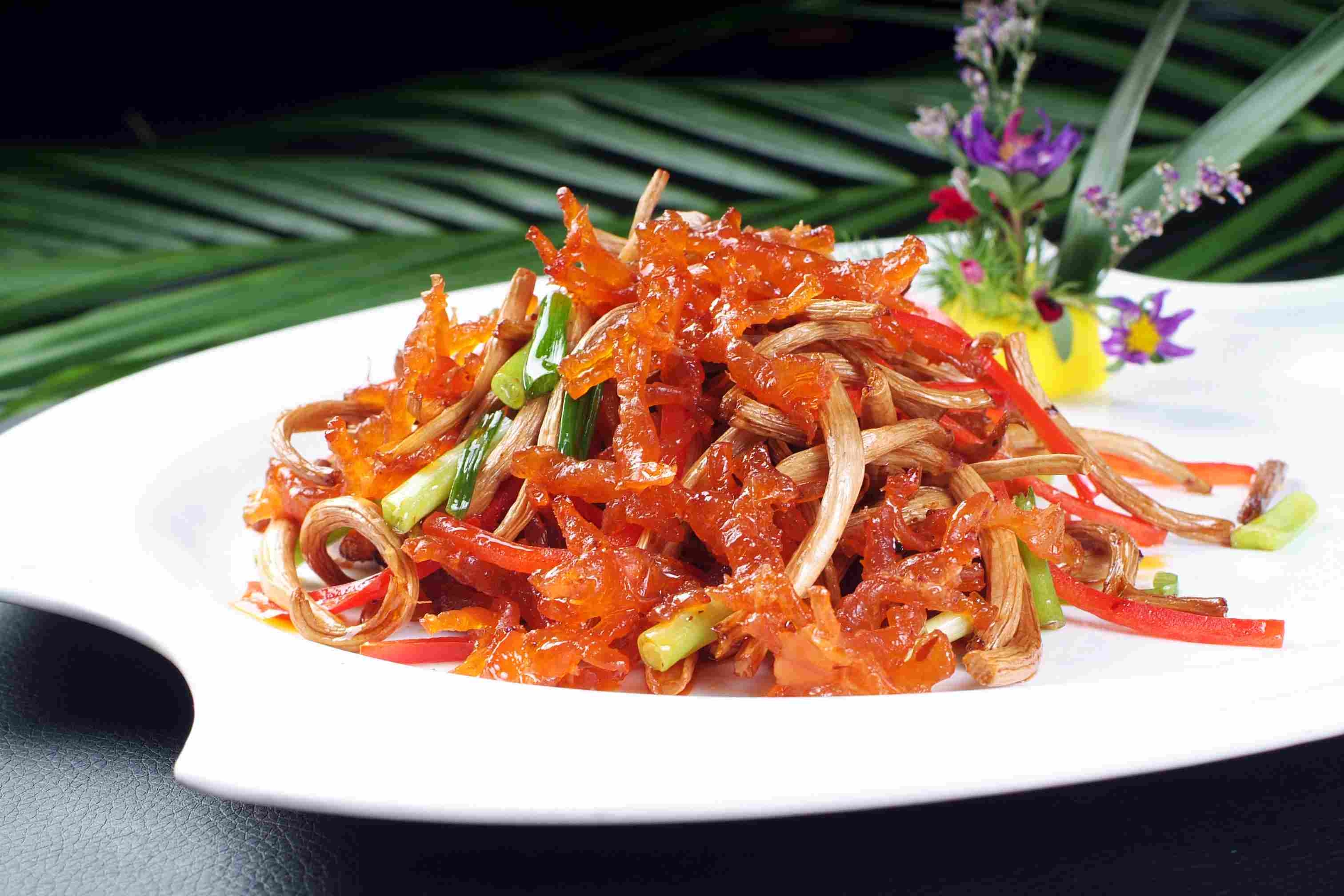 餐饮美食川菜菌香鹅脚筋高清图片